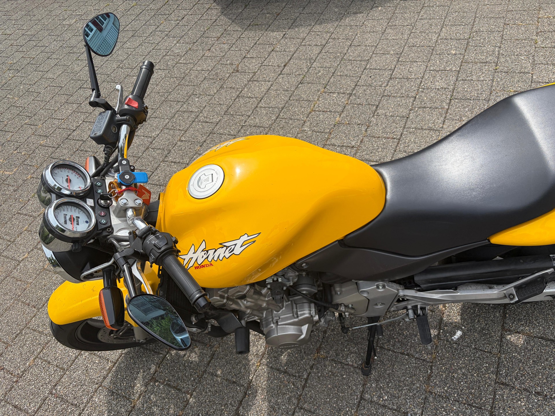 HONDA CB 600 F Hornet-image-1