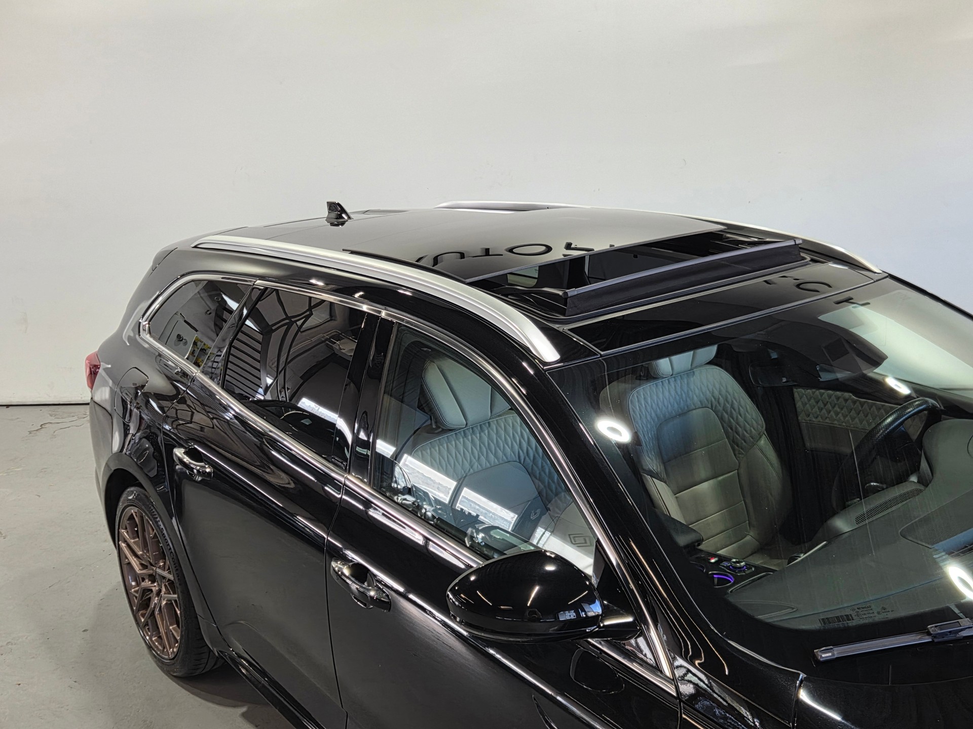 RENAULT Talisman Grandtour 1.8 TCe Initiale EDC-showroom-element-2