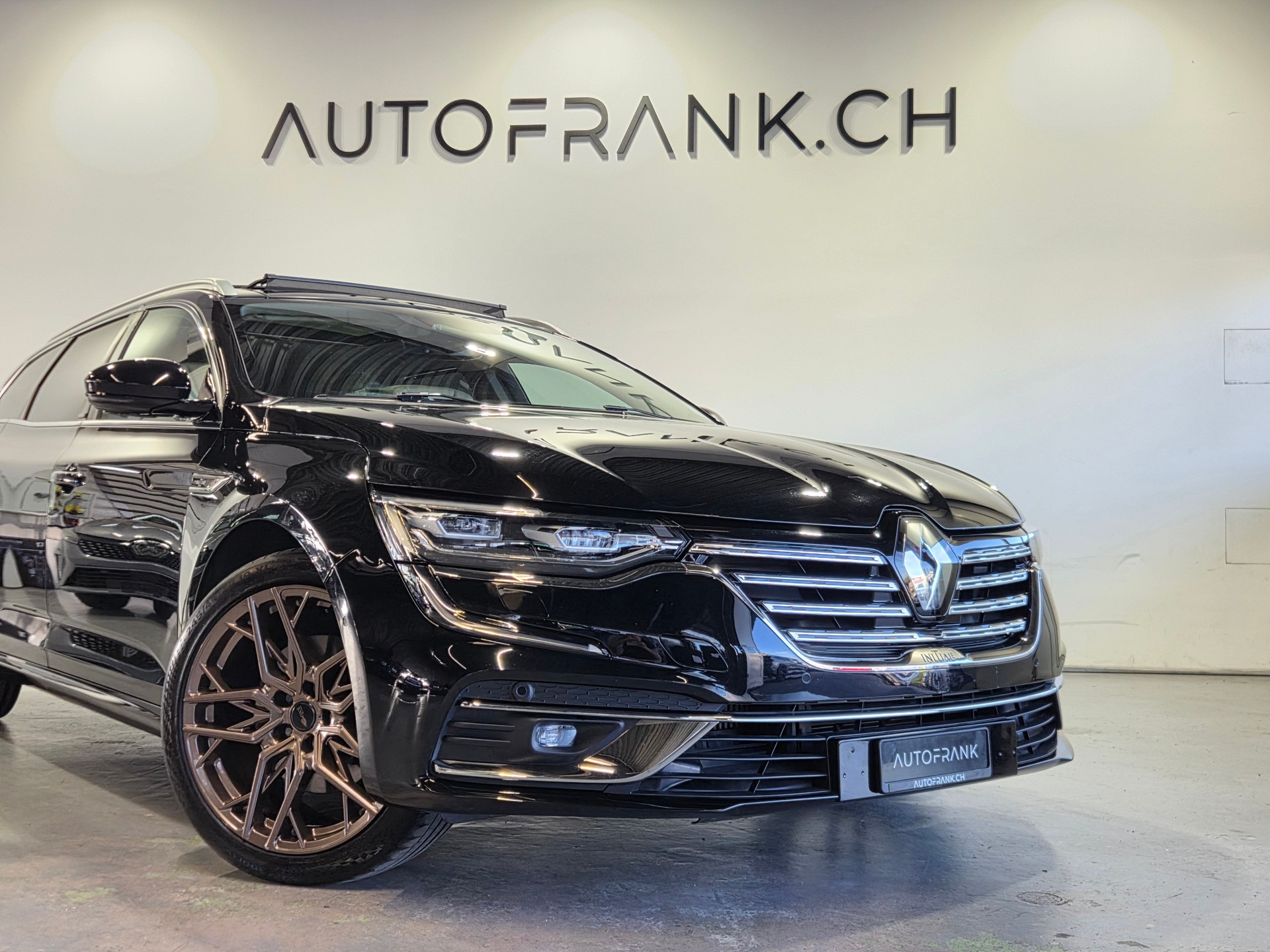 RENAULT Talisman Grandtour 1.8 TCe Initiale EDC-showroom-element-1