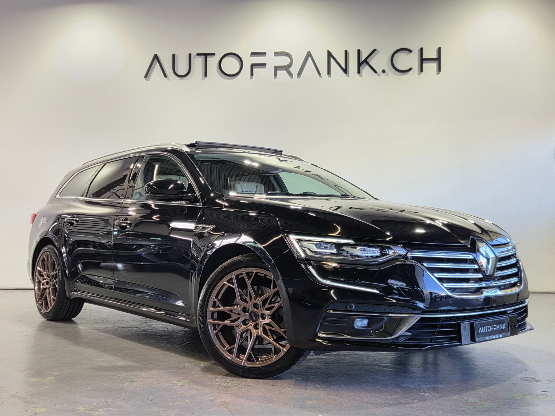 RENAULT Talisman Grandtour 1.8 TCe Initiale EDC-showroom-element-3