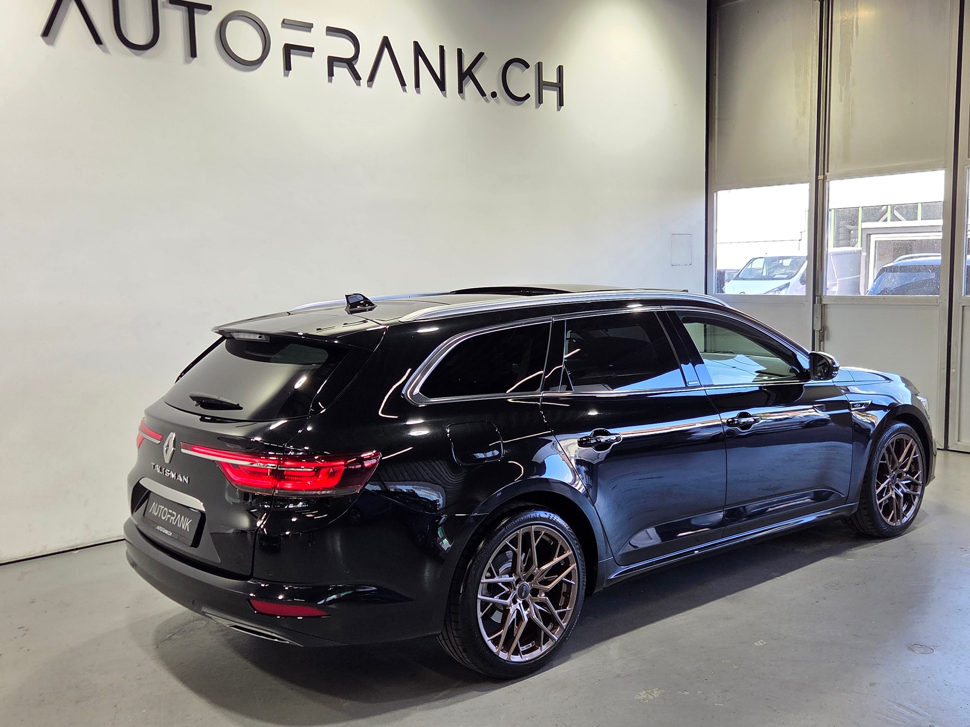 RENAULT Talisman Grandtour 1.8 TCe Initiale EDC-image-23