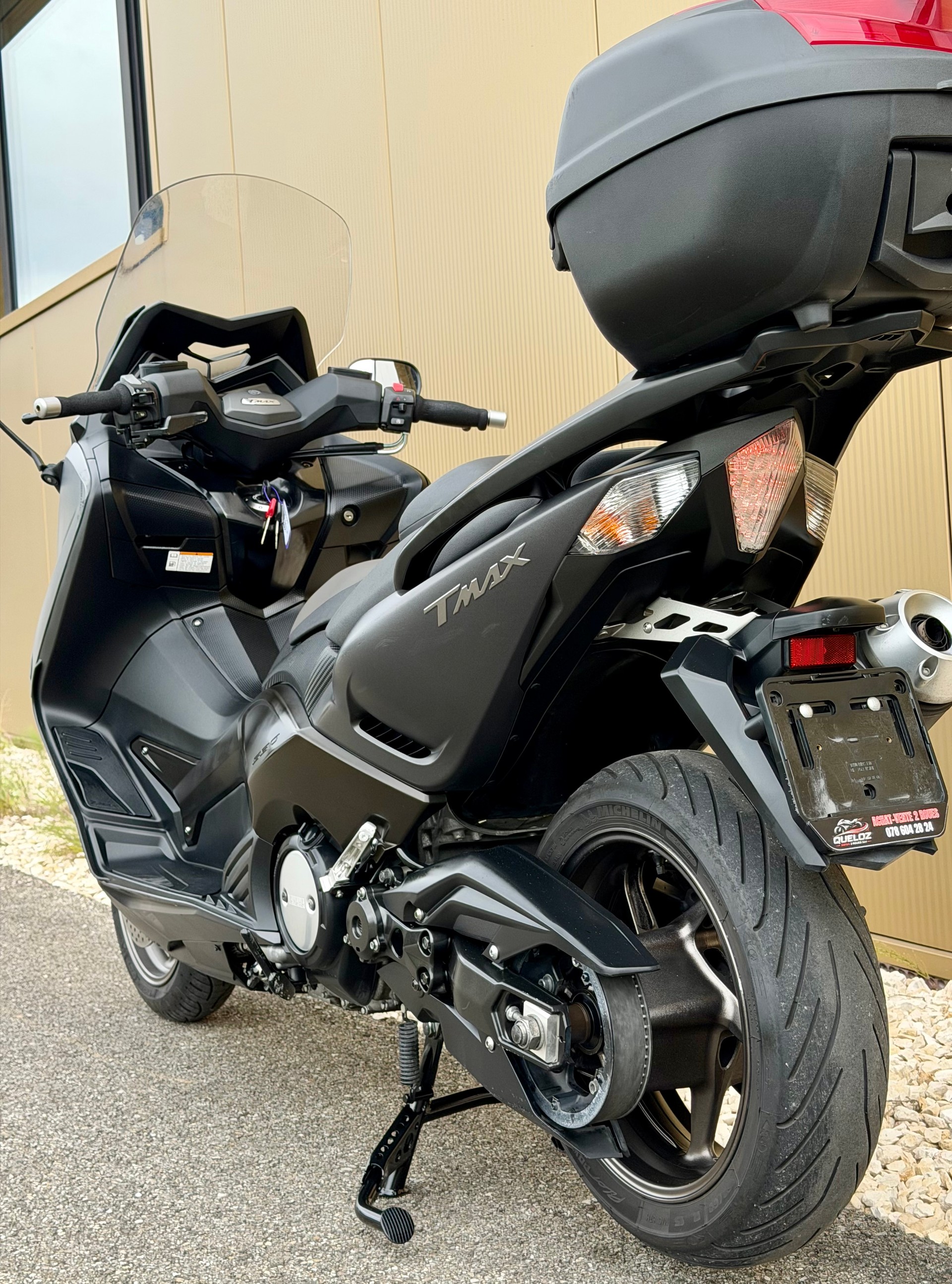YAMAHA T-MAX XP 530 ABS-image-12