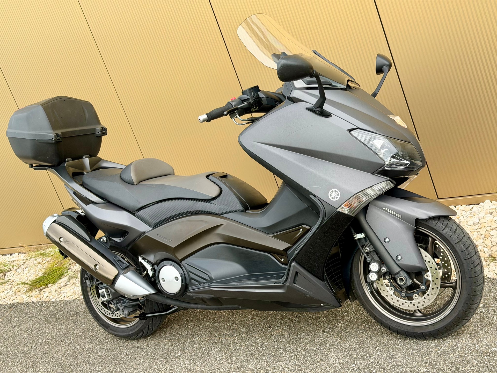 YAMAHA T-MAX XP 530 ABS-image-2