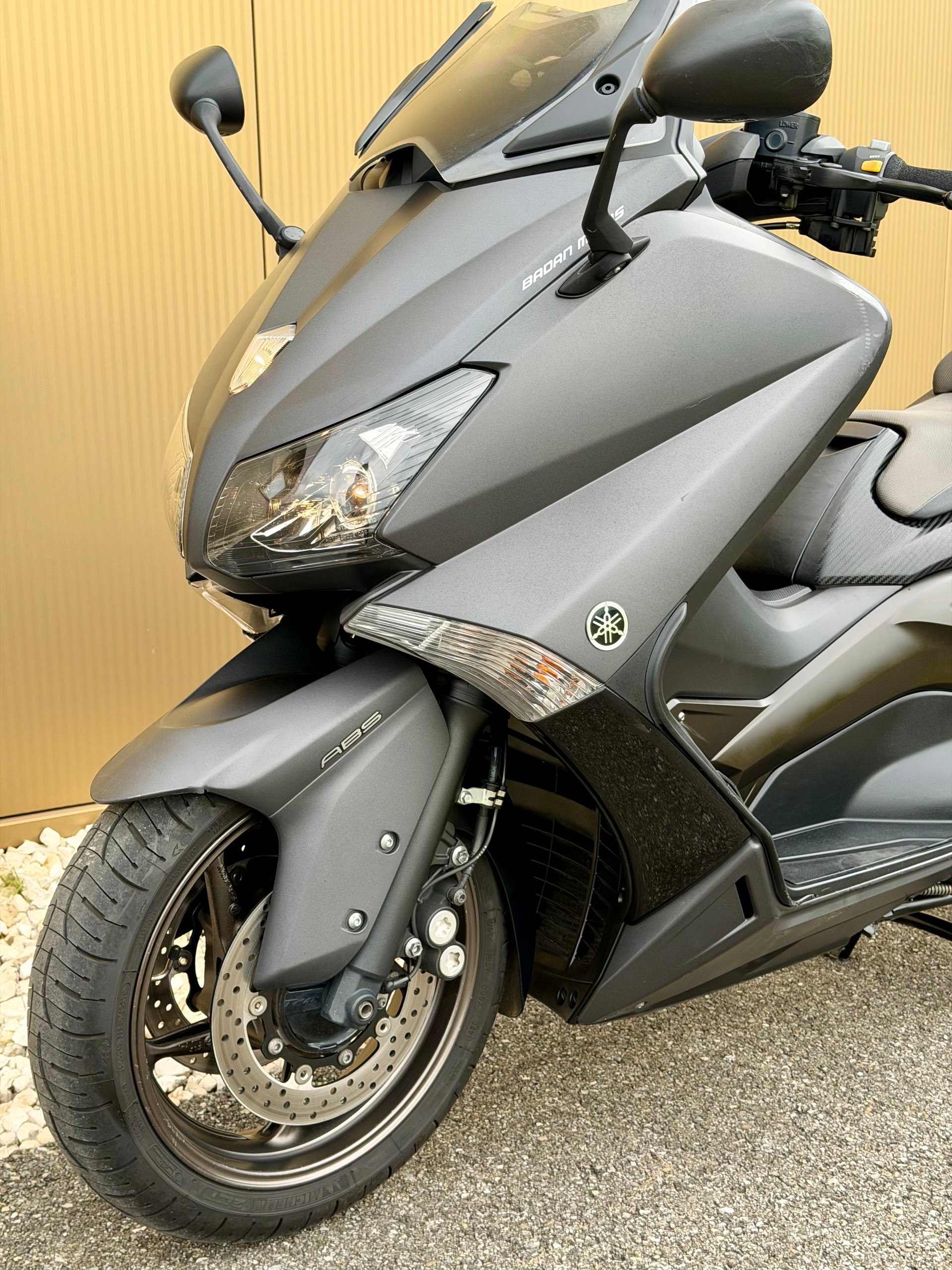 YAMAHA T-MAX XP 530 ABS-image-8