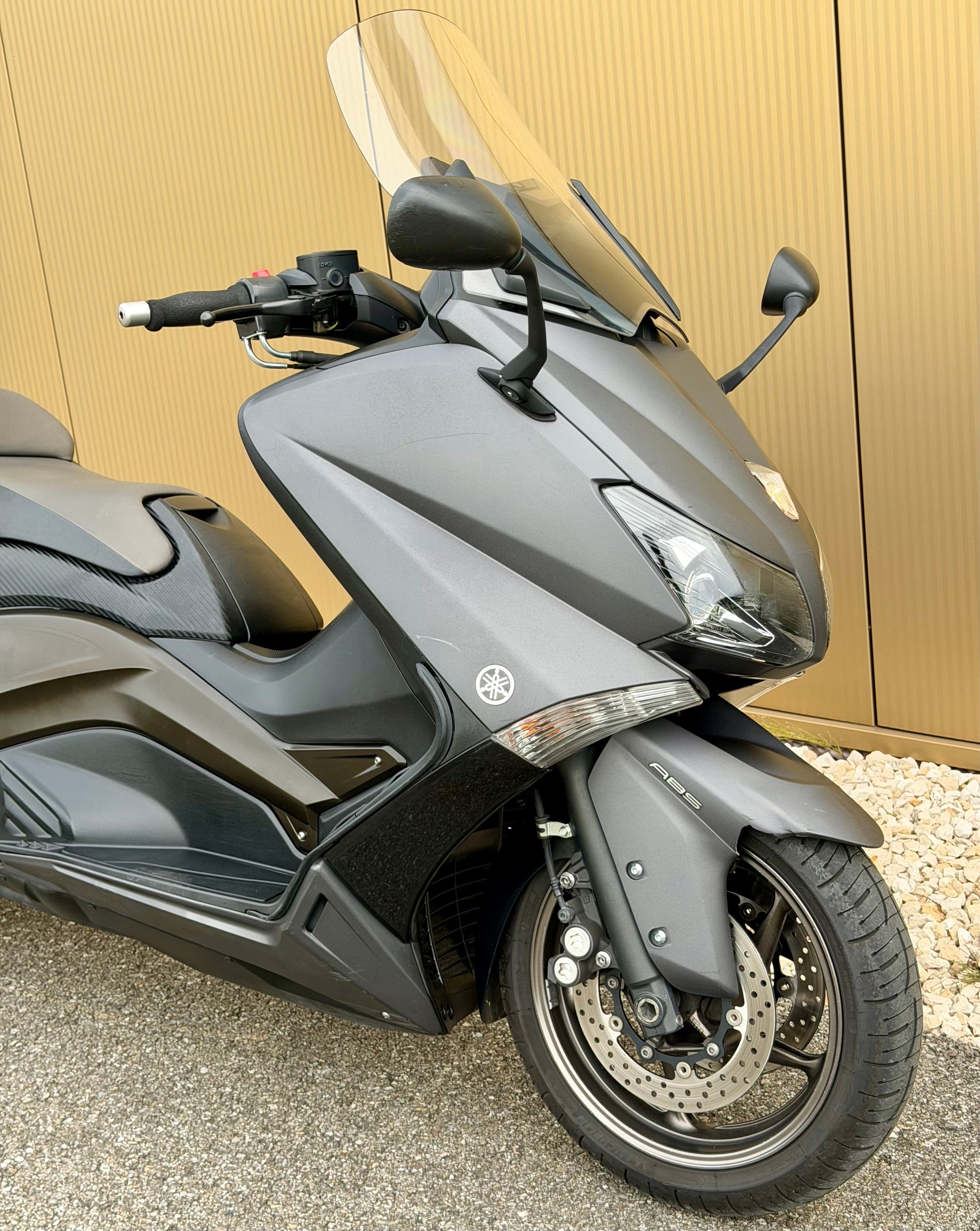 YAMAHA T-MAX XP 530 ABS-image-1