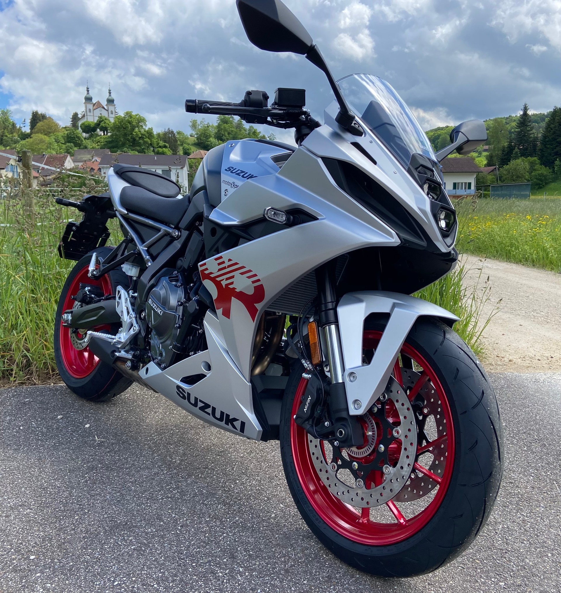 SUZUKI GSX-R 8-image-2