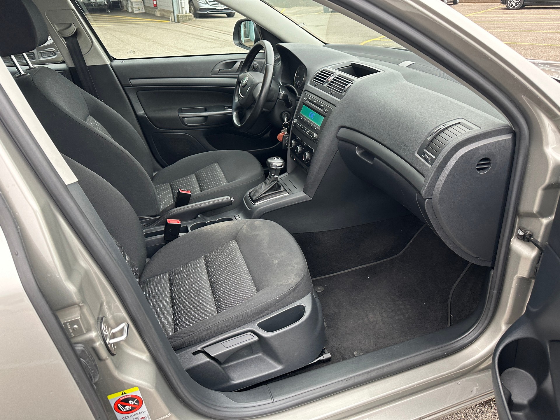 SKODA Octavia 1.2 TSI Clever DSG-image-9