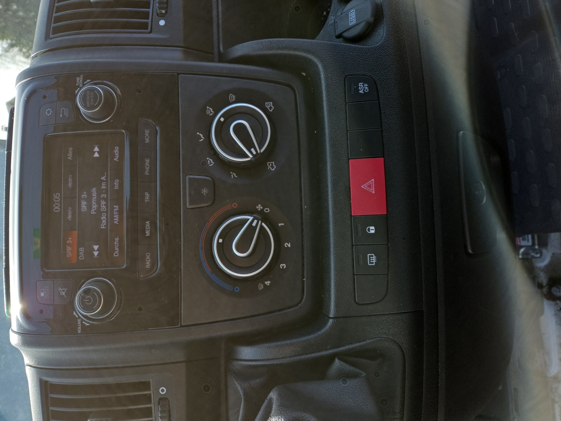 PEUGEOT Boxer 2.2 HDI 333 Pro L3H2-image-4
