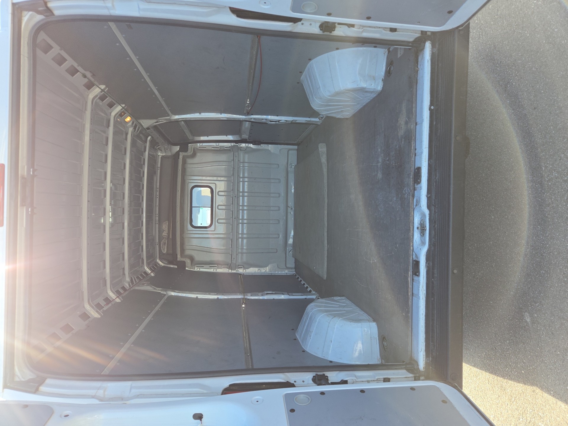PEUGEOT Boxer 2.2 HDI 333 Pro L3H2-image-9