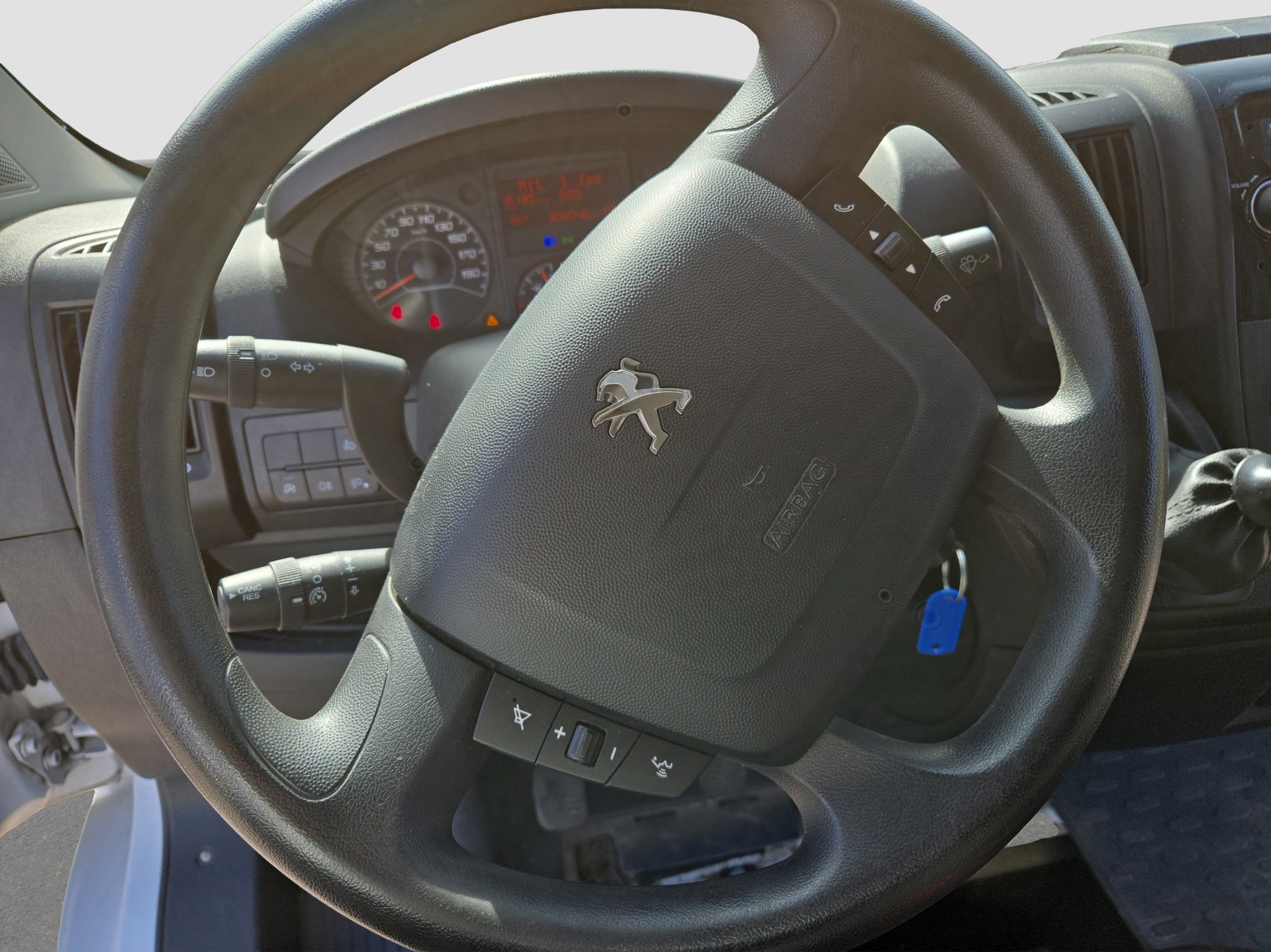 PEUGEOT Boxer 2.2 HDI 333 Pro L3H2-image-5