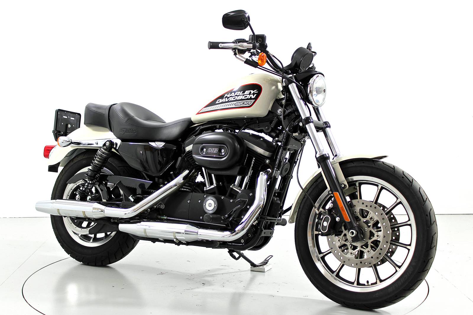 HARLEY-DAVIDSON XL 883 R-image-1