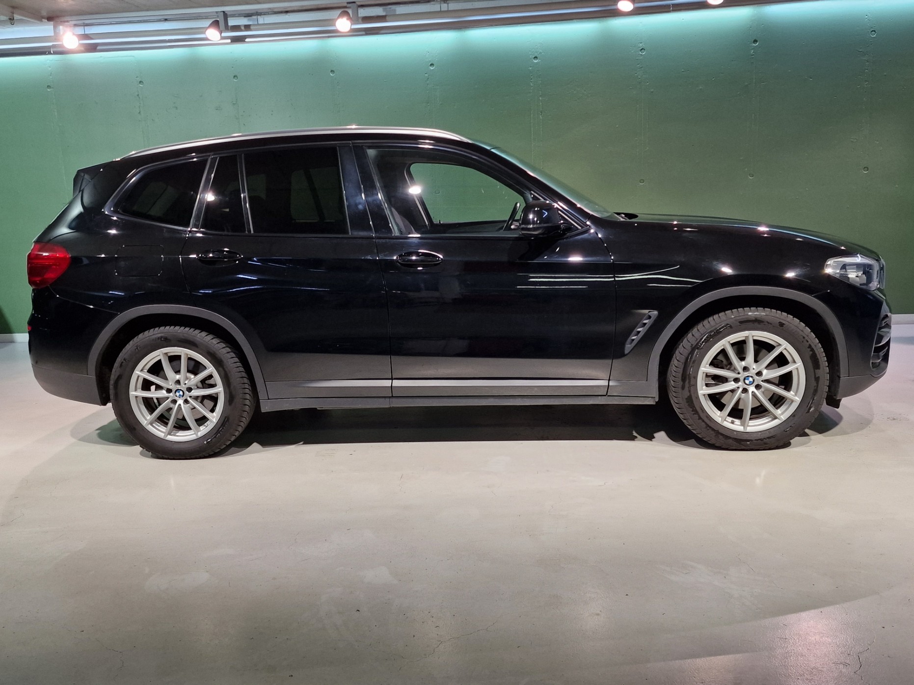 BMW X3 xDrive 20d Individual xLine Steptronic-image-3