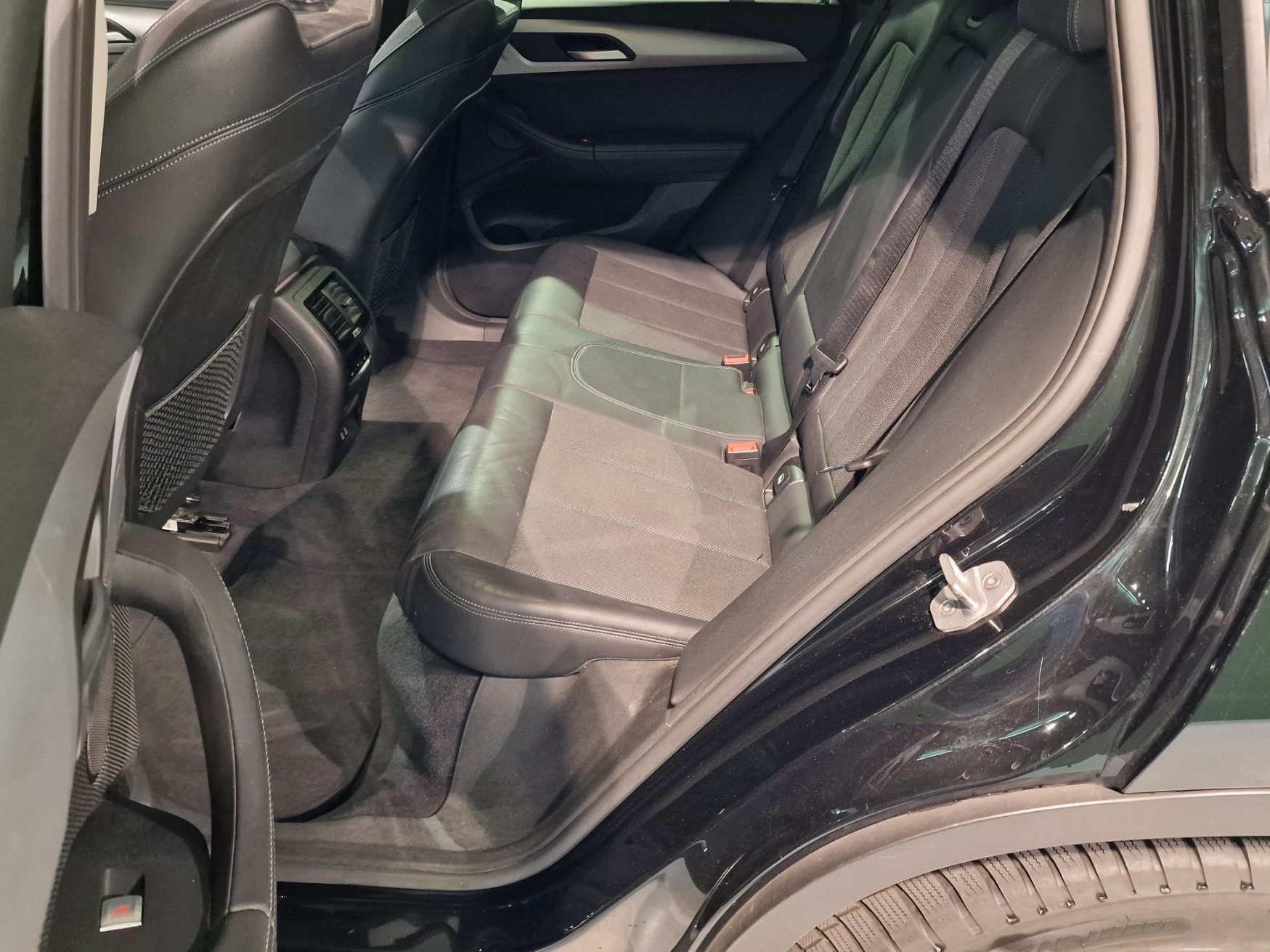 BMW X3 xDrive 20d Individual xLine Steptronic-image-13