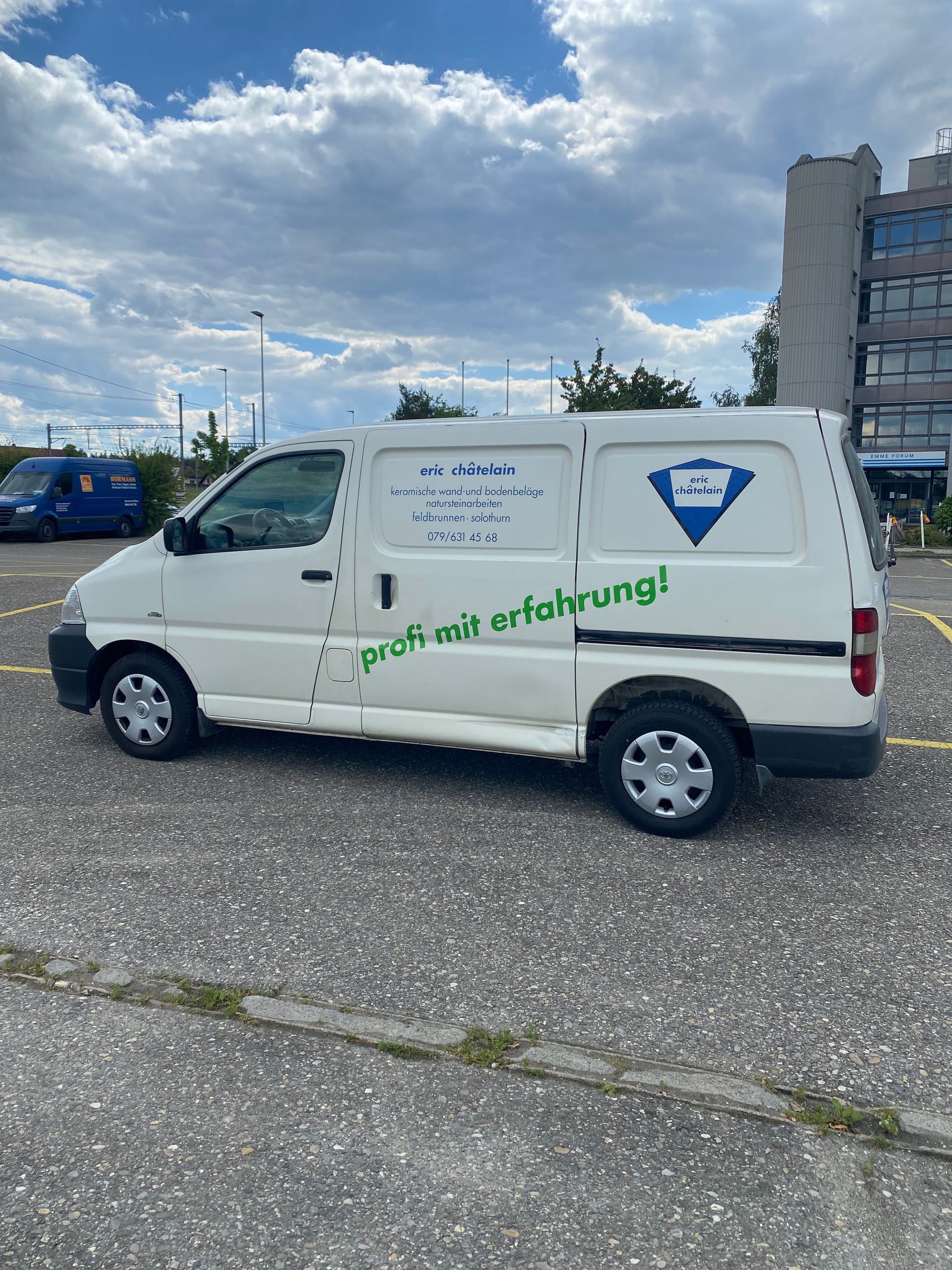 TOYOTA Hiace D-4D Van SWB-image-8