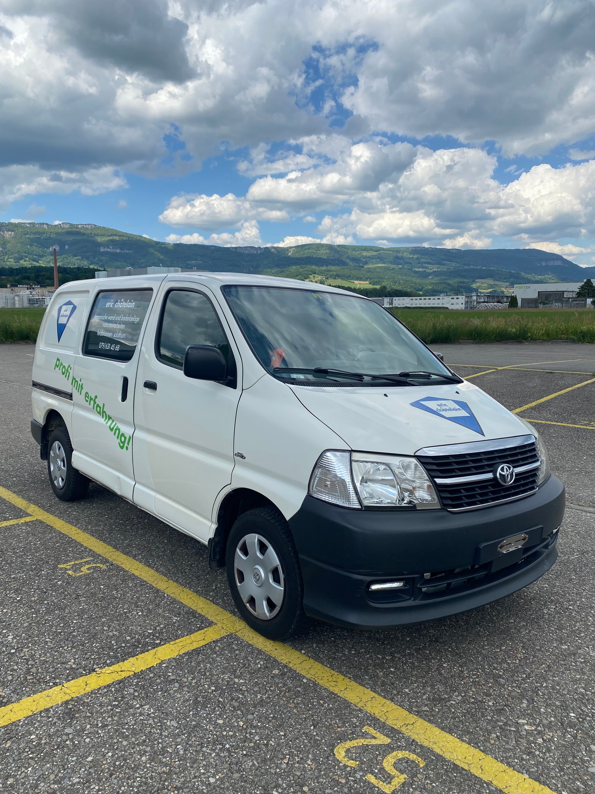 TOYOTA Hiace D-4D Van SWB
