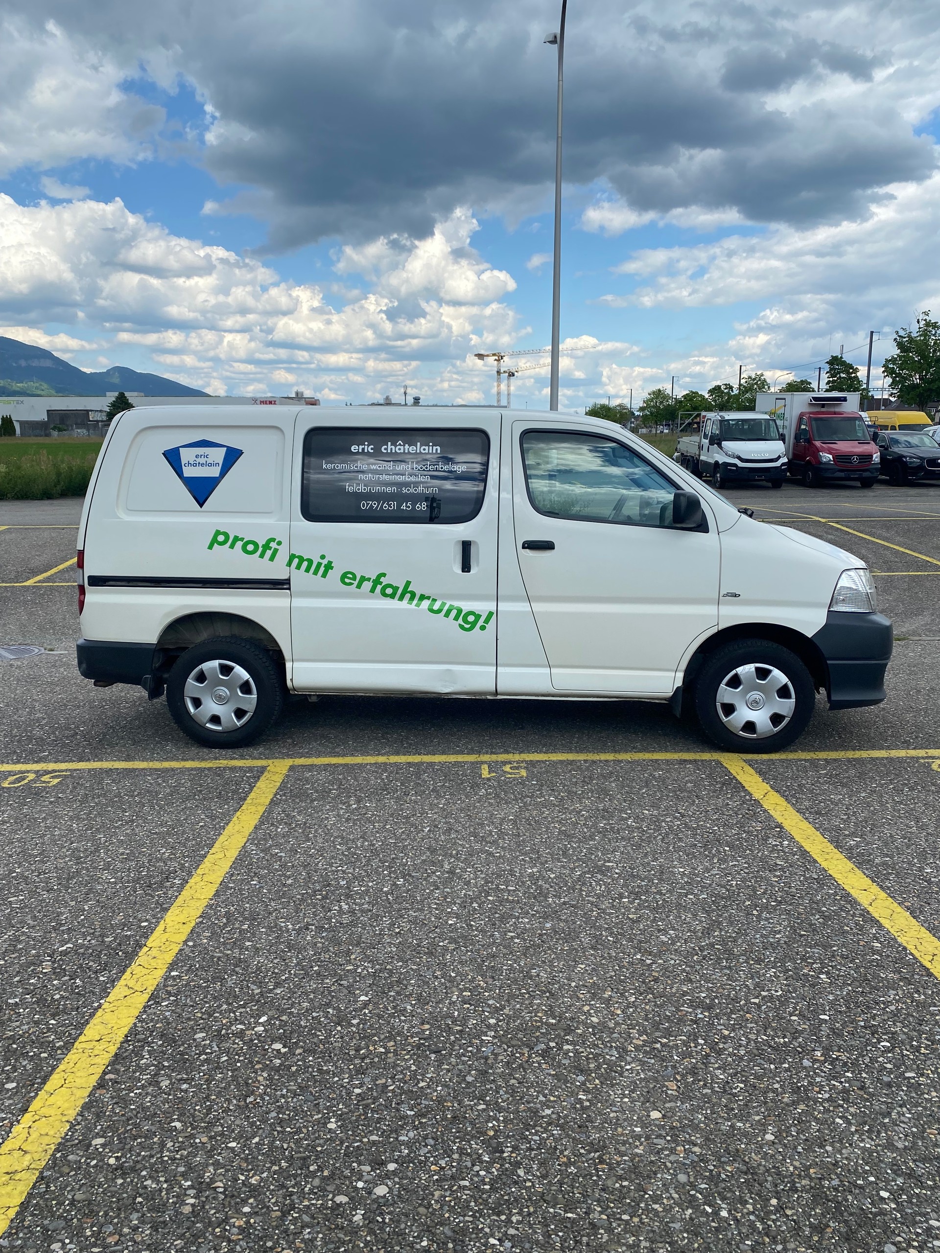 TOYOTA Hiace D-4D Van SWB-image-4