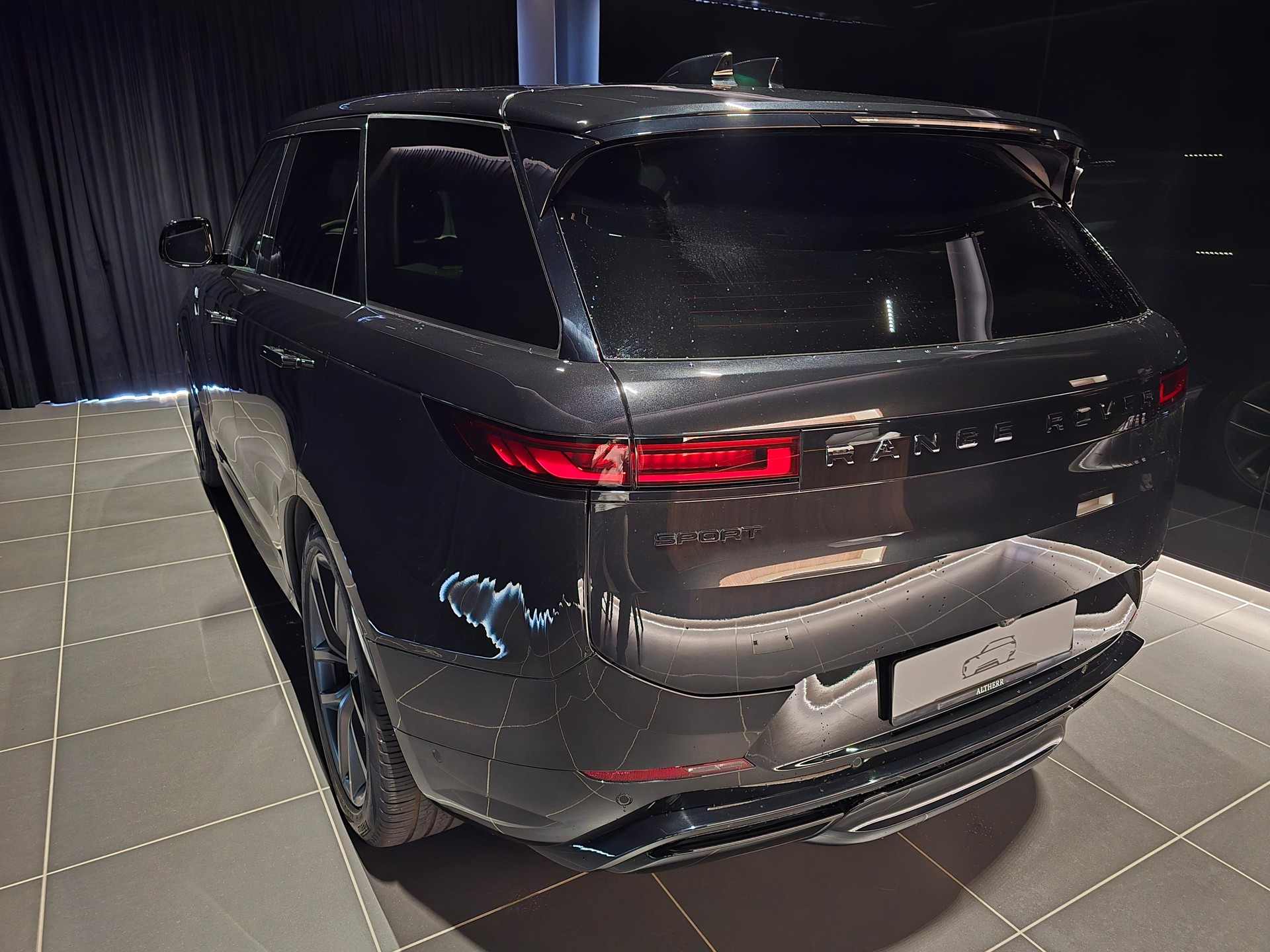 LAND ROVER Range Rover Sport 3.0 I6 300 HSE Dynamic-showroom-element-2