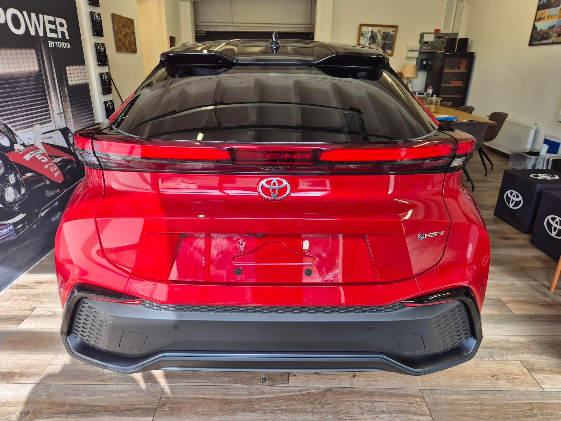 TOYOTA C-HR 2.0 HEV Style 4x4-image-4