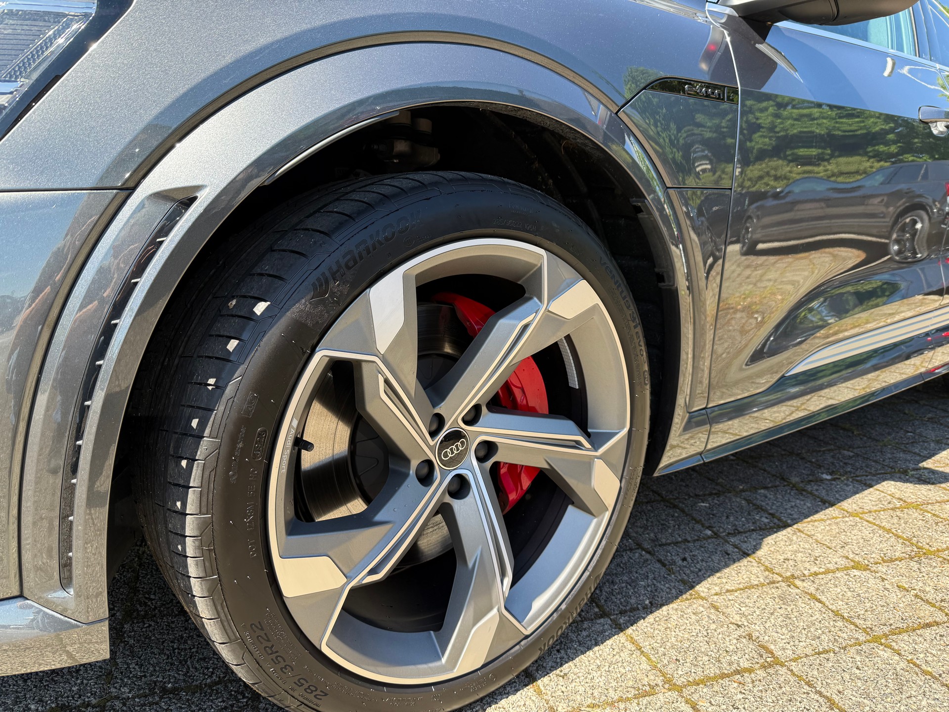 AUDI SQ8 e-tron quattro-image-13