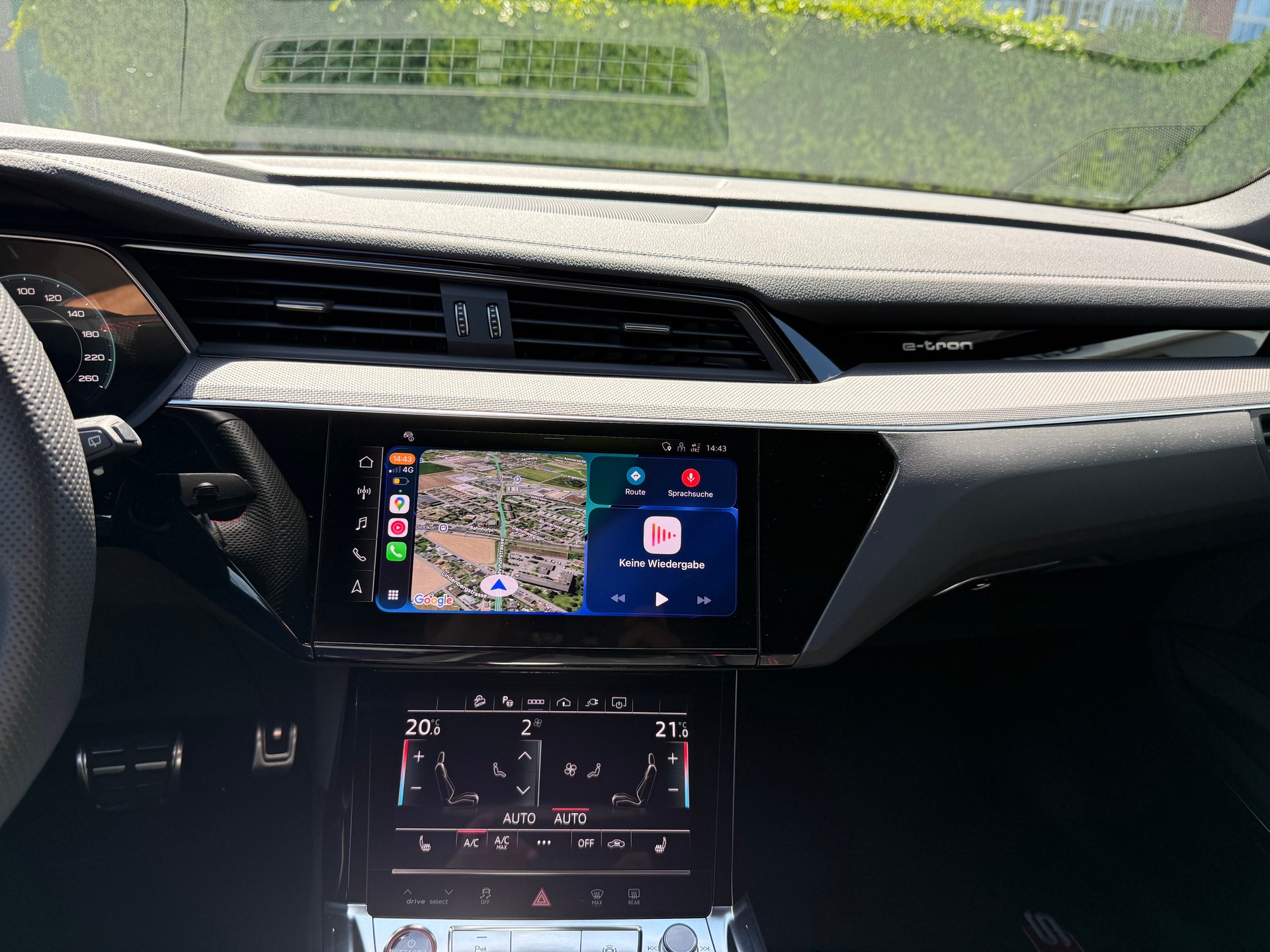 AUDI SQ8 e-tron quattro-image-4