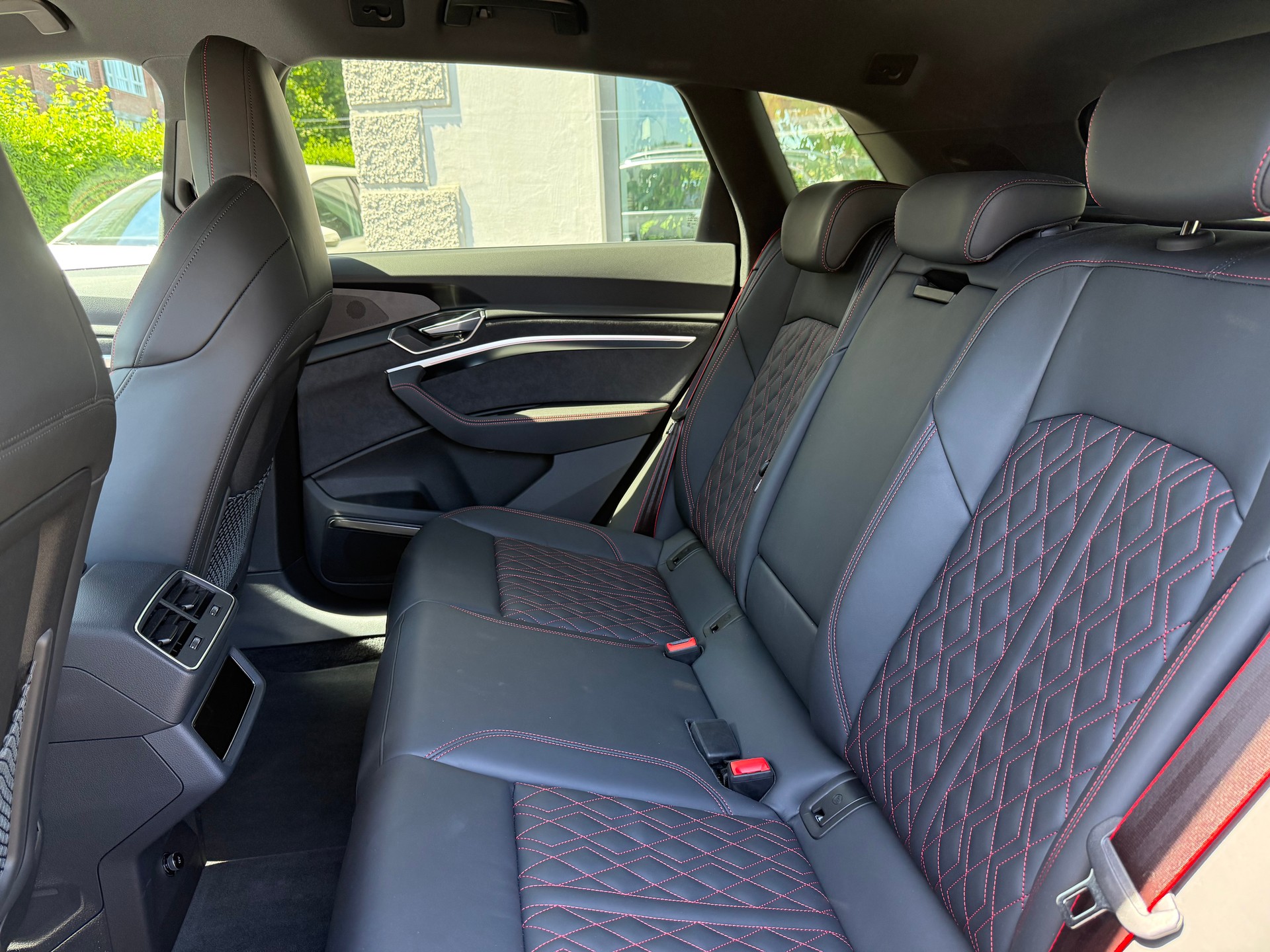 AUDI SQ8 e-tron quattro-image-7