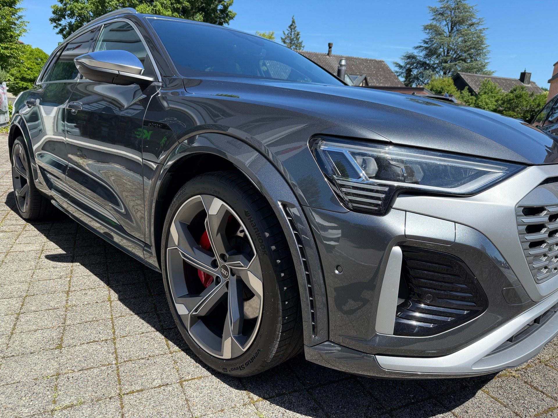 AUDI SQ8 e-tron quattro-image-12
