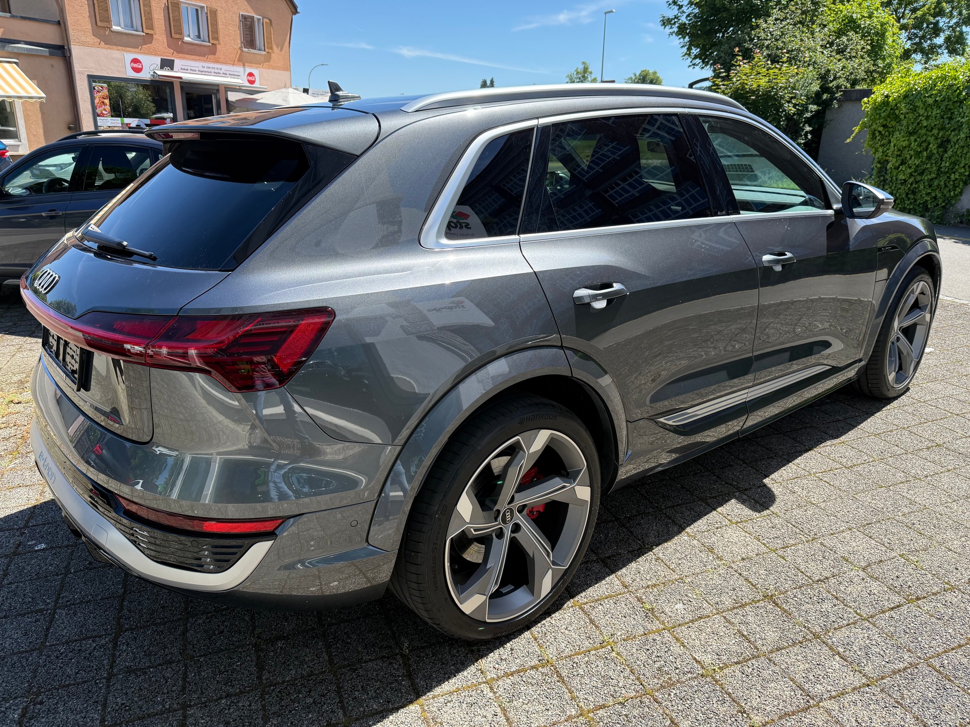 AUDI SQ8 e-tron quattro-image-11