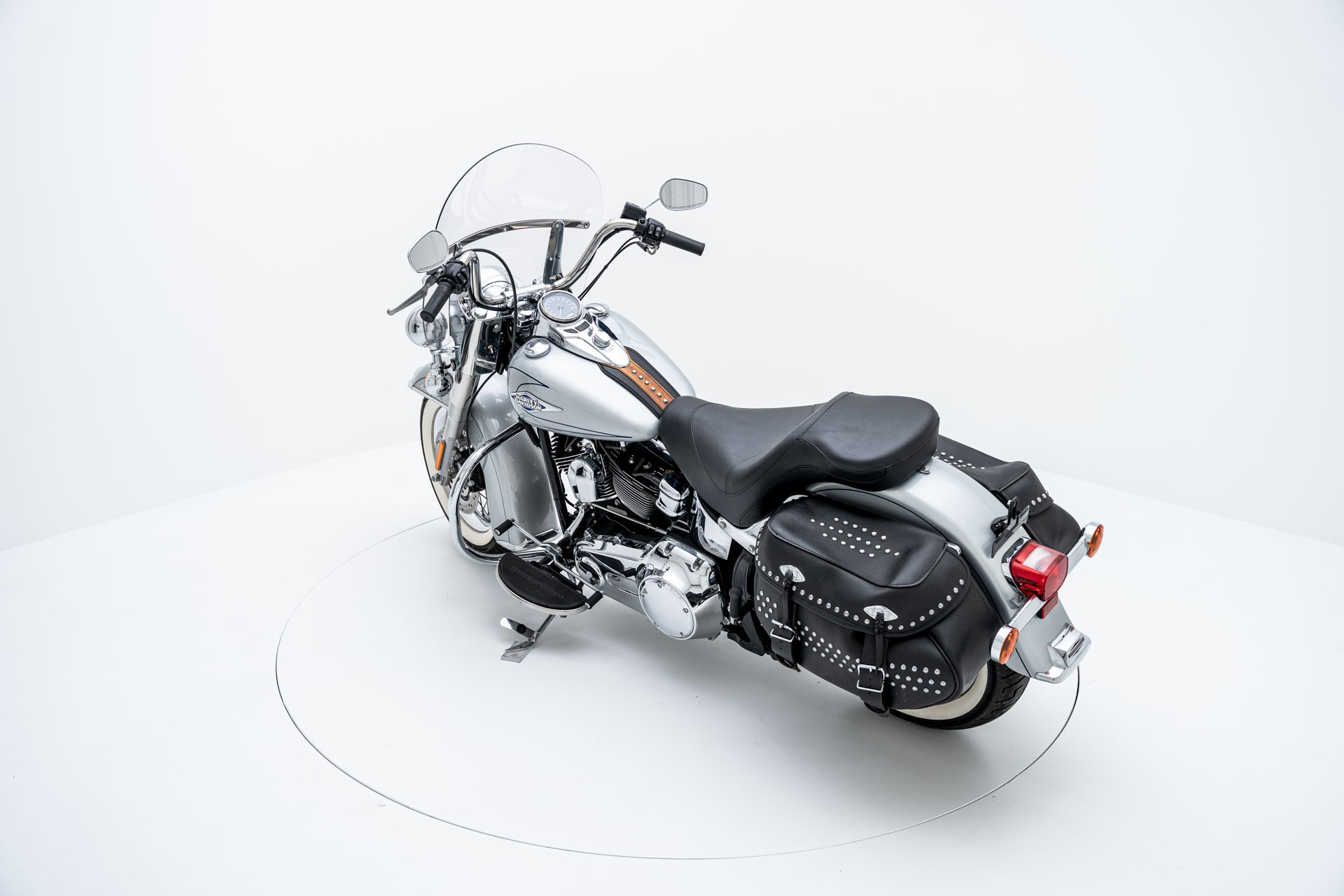 HARLEY-DAVIDSON FLSTCI Softail Classic-image-4