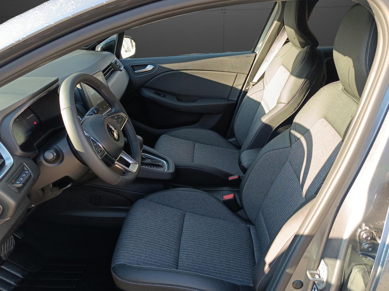MITSUBISHI Colt 1.6 HEV Intense-image-9