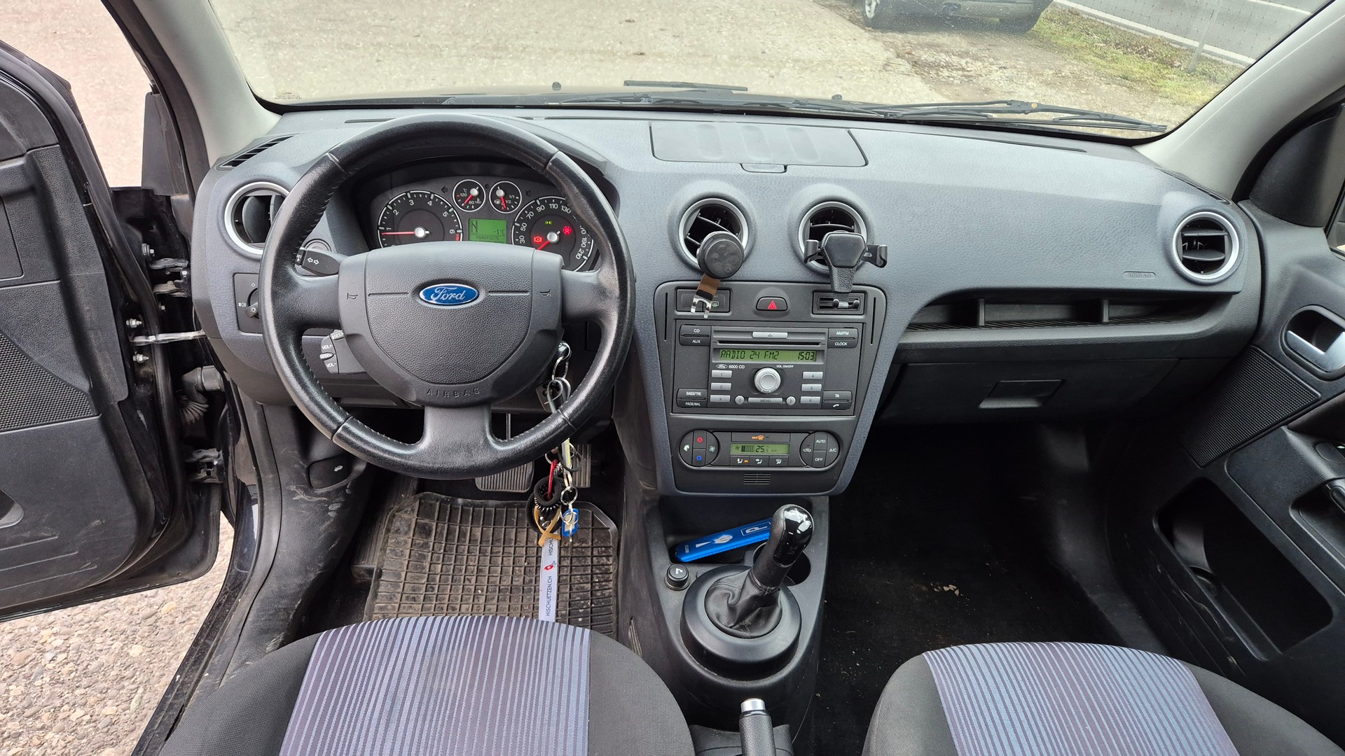 FORD Fusion 1.4 Ambiente-image-9