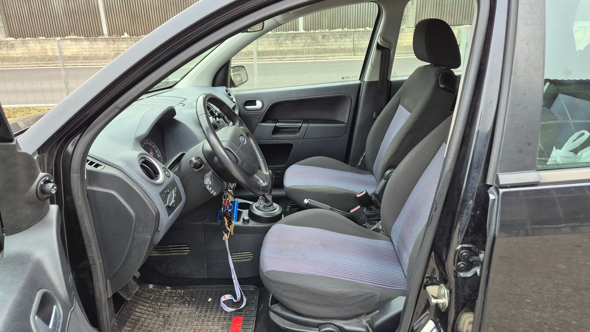 FORD Fusion 1.4 Ambiente-image-7