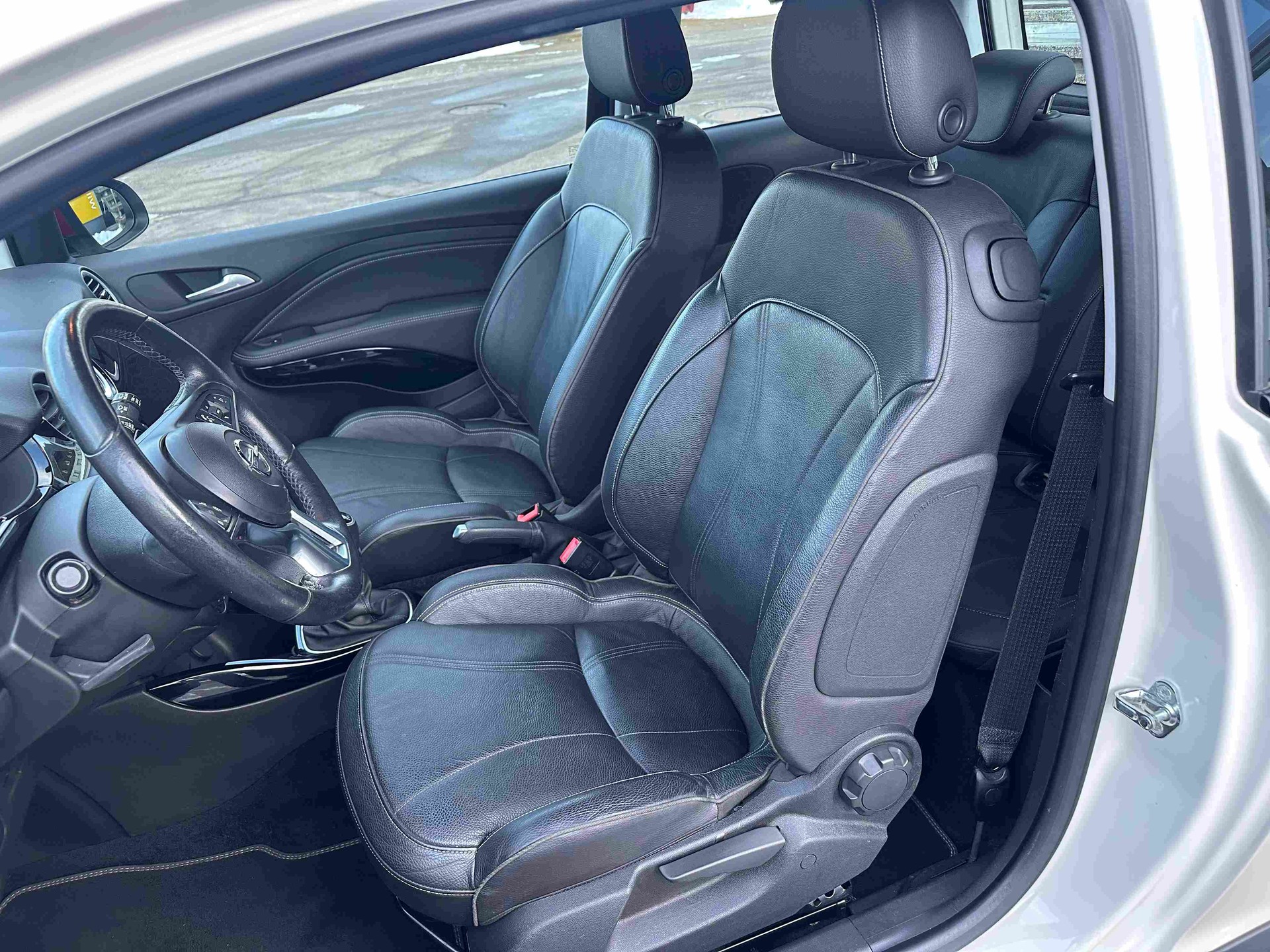 OPEL Adam 1.0i eFLEX Rocks S/S-image-10