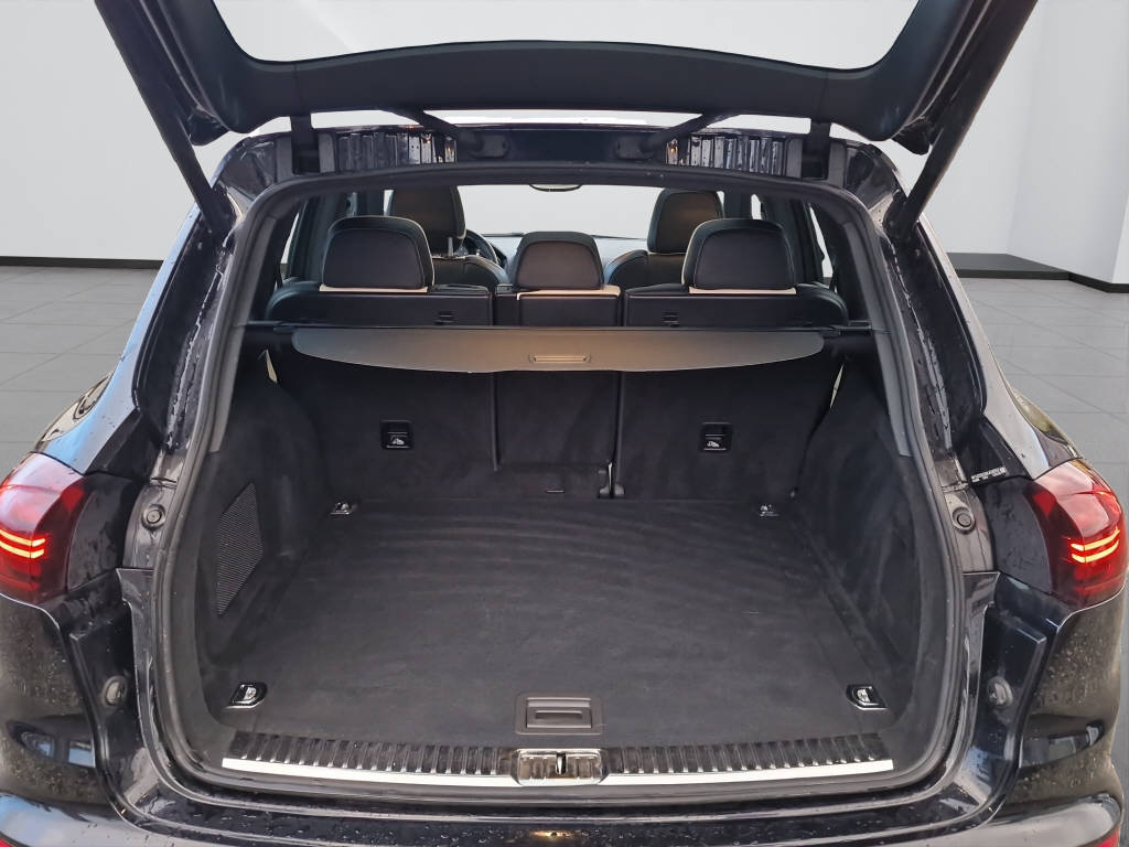 PORSCHE Cayenne 3.0 V6 S E-Hybrid-image-15