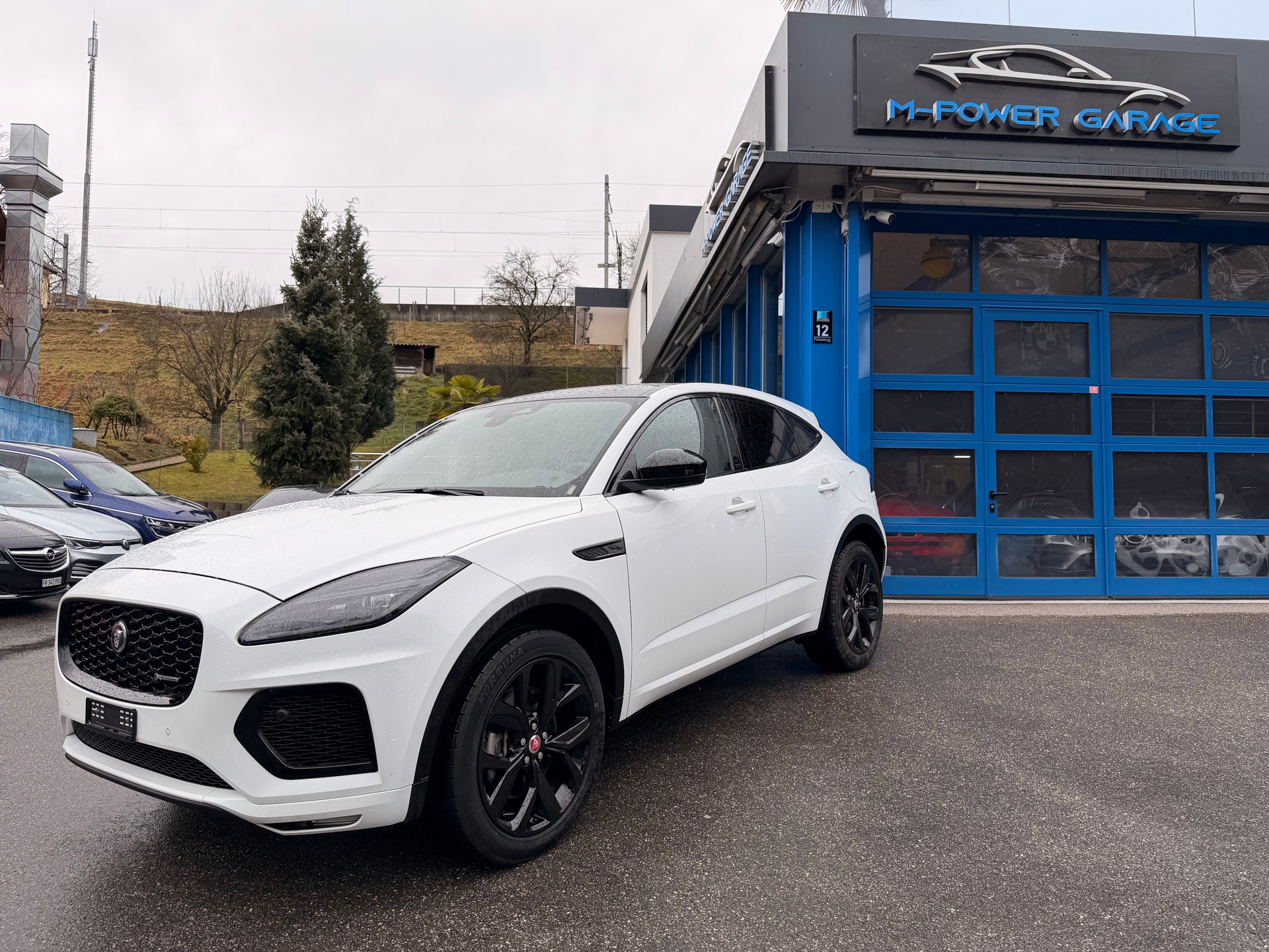 JAGUAR E-Pace 1.5 P300e R-Dynamic AWD HSE