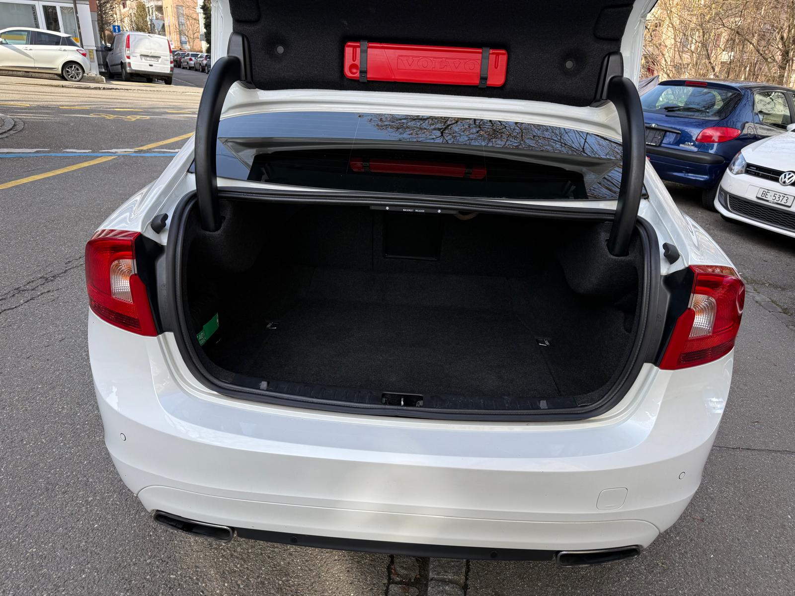 VOLVO S60 T6 Summum Geartronic-image-10