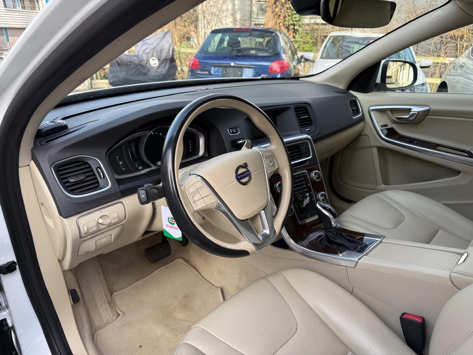 VOLVO S60 T6 Summum Geartronic-image-7