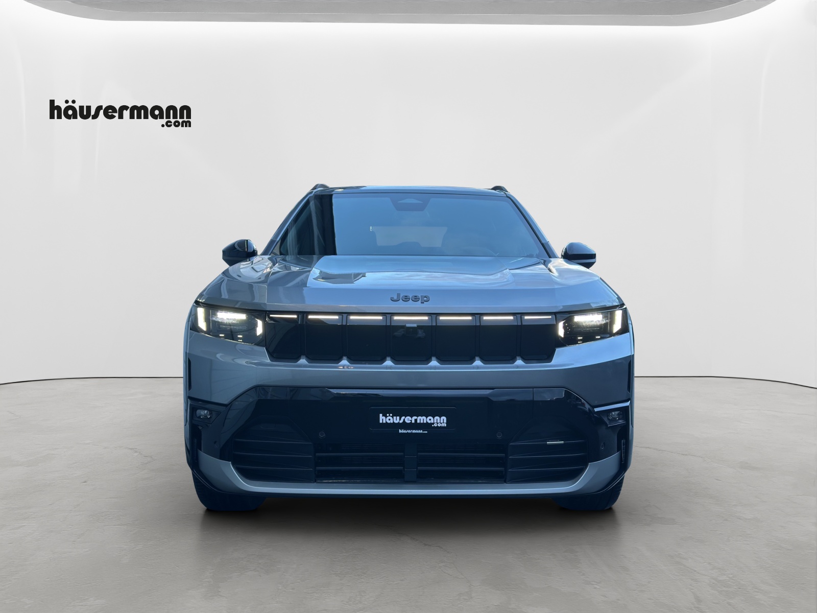 JEEP Compass First Edition-showroom-element-1