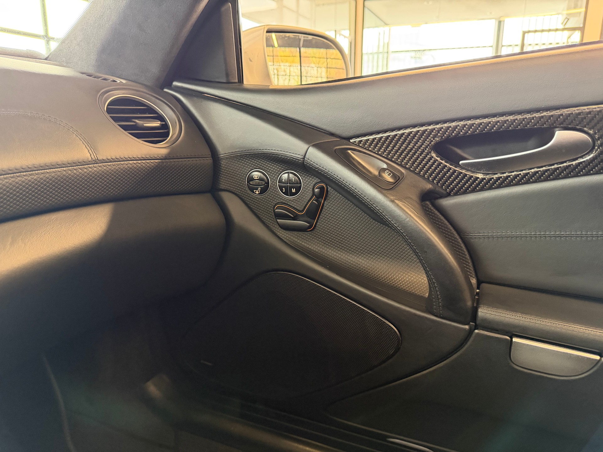 MERCEDES-BENZ SL 65 AMG V12 612 PS Automatic-image-18