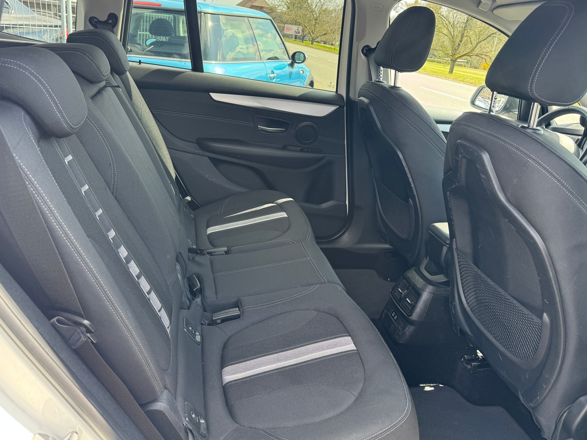 BMW 216d Gran Tourer-image-10