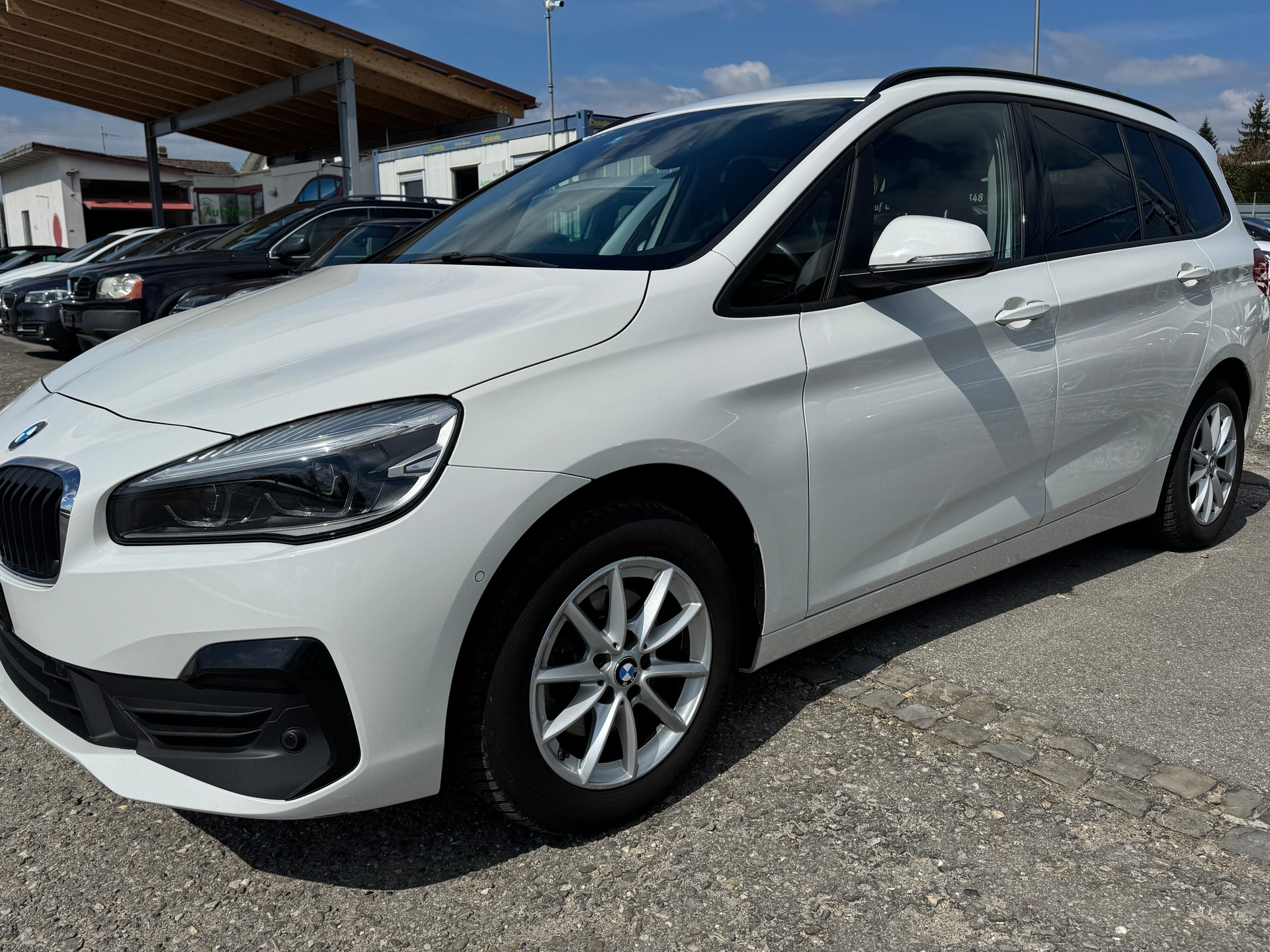 BMW 216d Gran Tourer-image-2