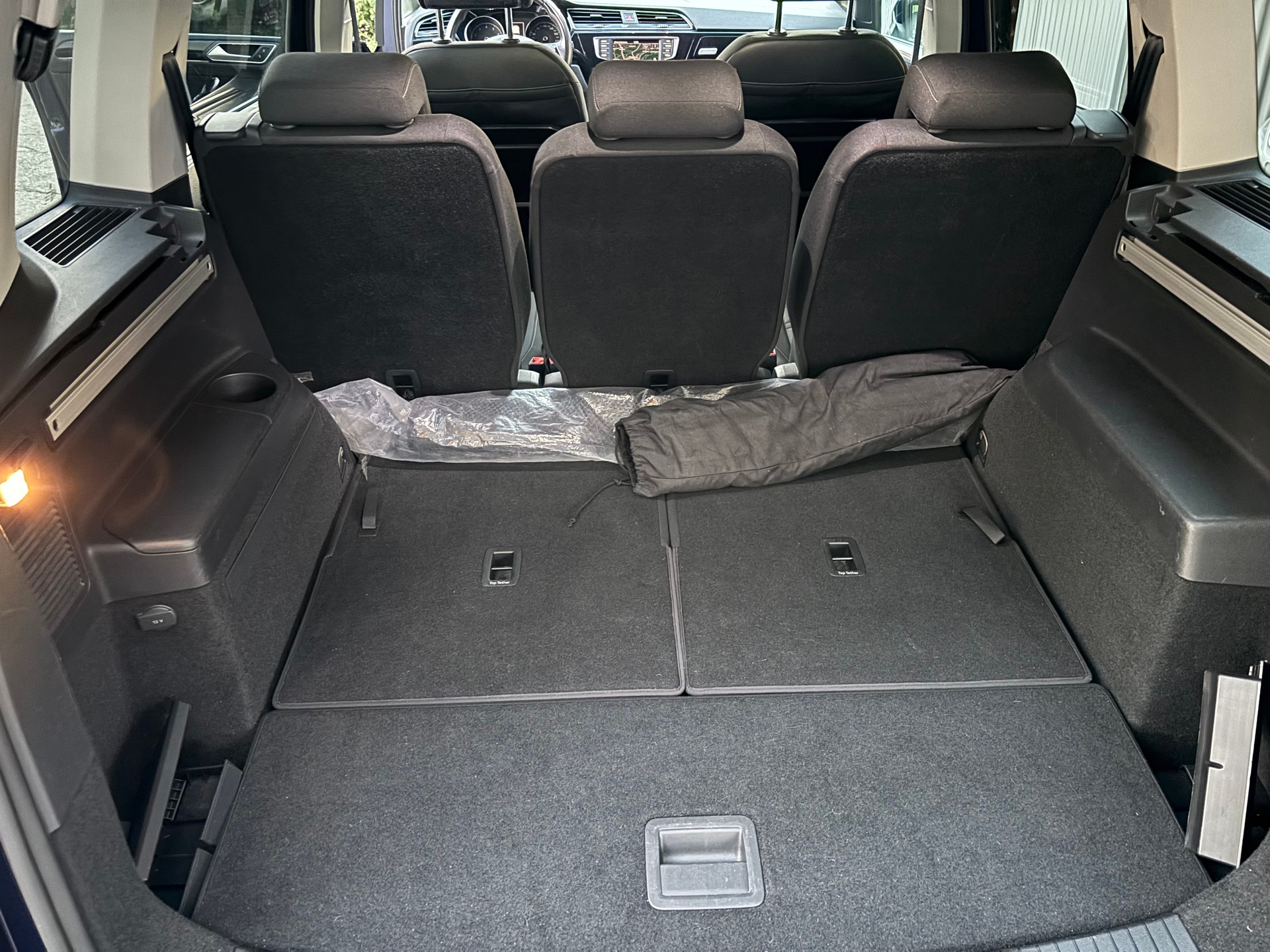 VW Touran 1.4 TSI BlueMotion Highline DSG 7.Sitze-image-11