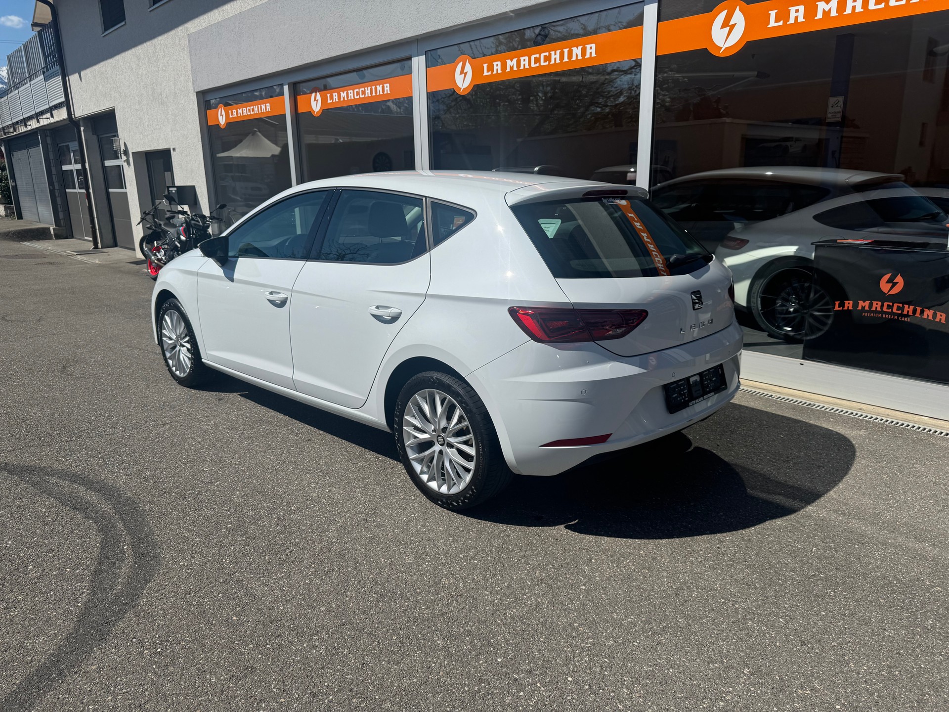 SEAT Leon 1.5 TSI EVO SWISS FR DSG-showroom-element-2