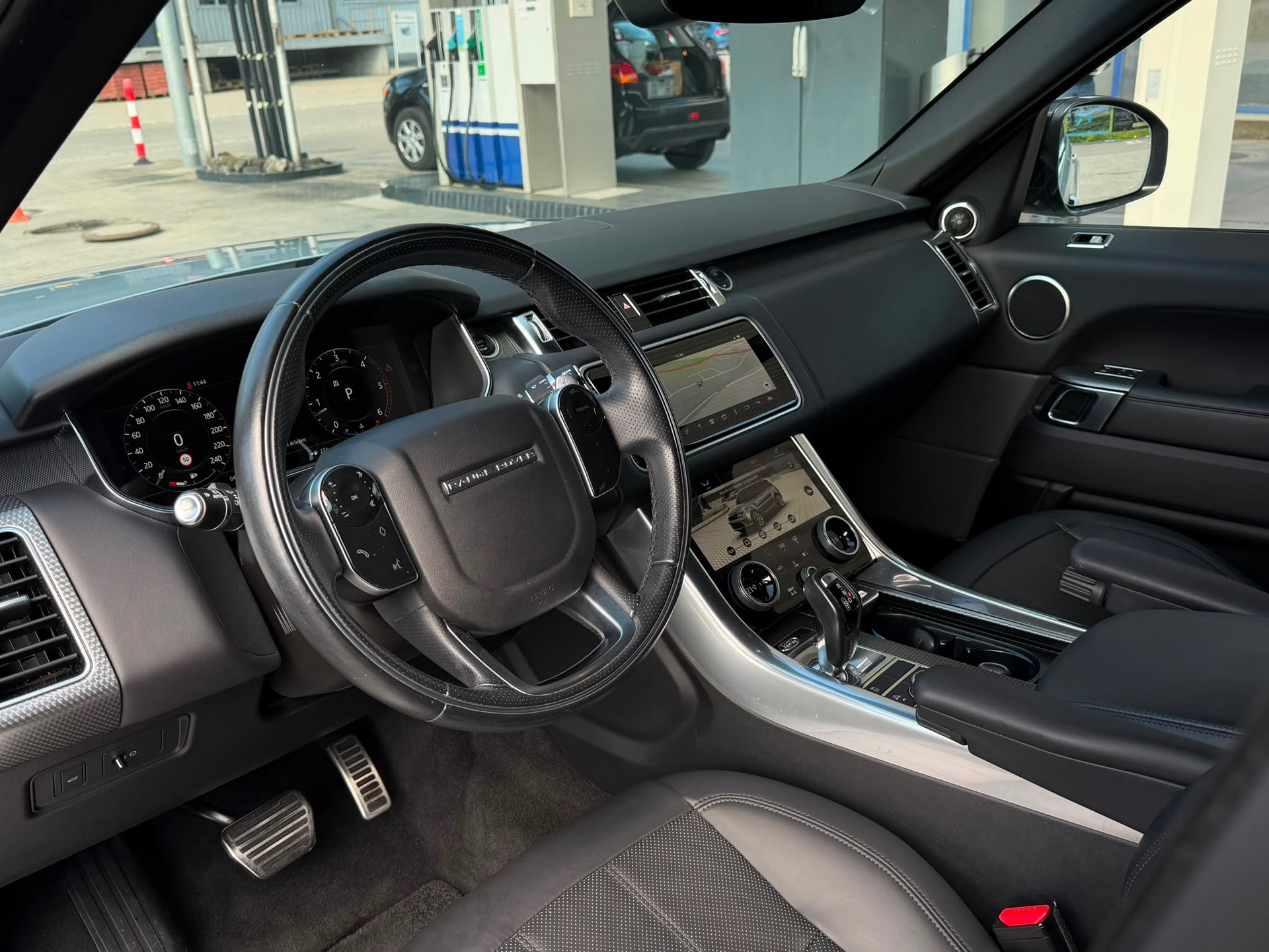 LAND ROVER Range Rover Sport 3.0 SDV6 HSE Dynamic Au *CH-Fahrzeug**Panoramadach**Top Zustand**Top Ausstattung*tomatic-image-6