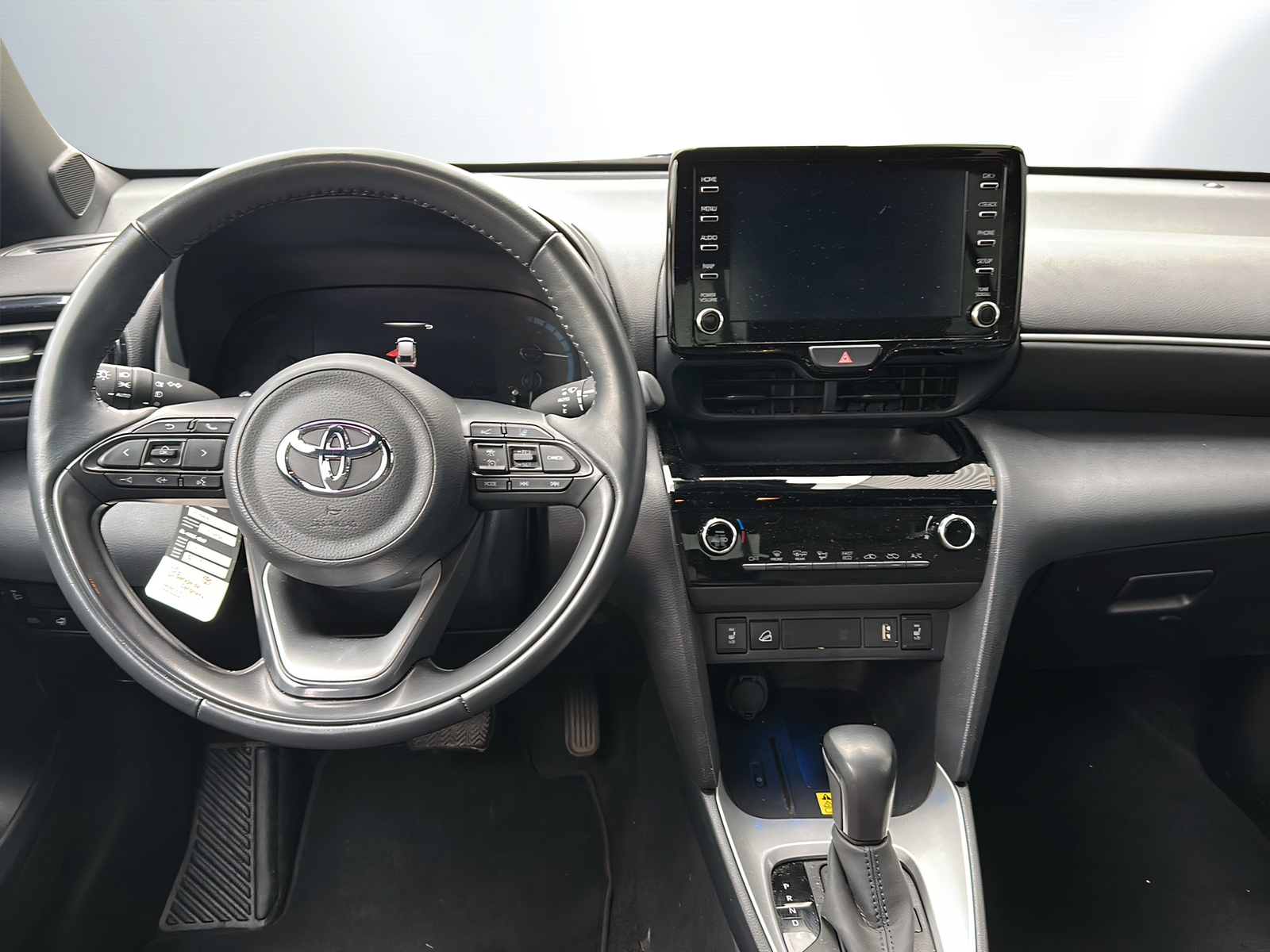 TOYOTA Yaris Cross 1.5 Trend e-CVT AWDi-image-5