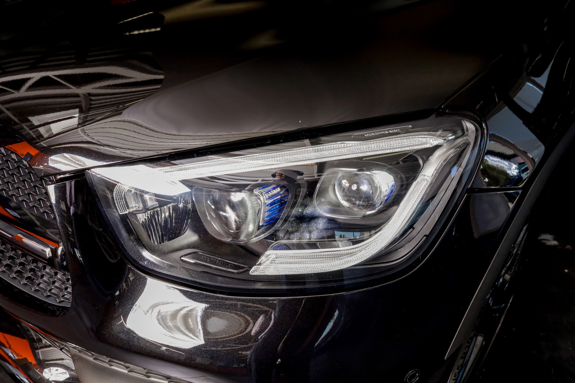 MERCEDES-BENZ GLC 200 AMG Line 4Matic 9G-Tronic-image-8
