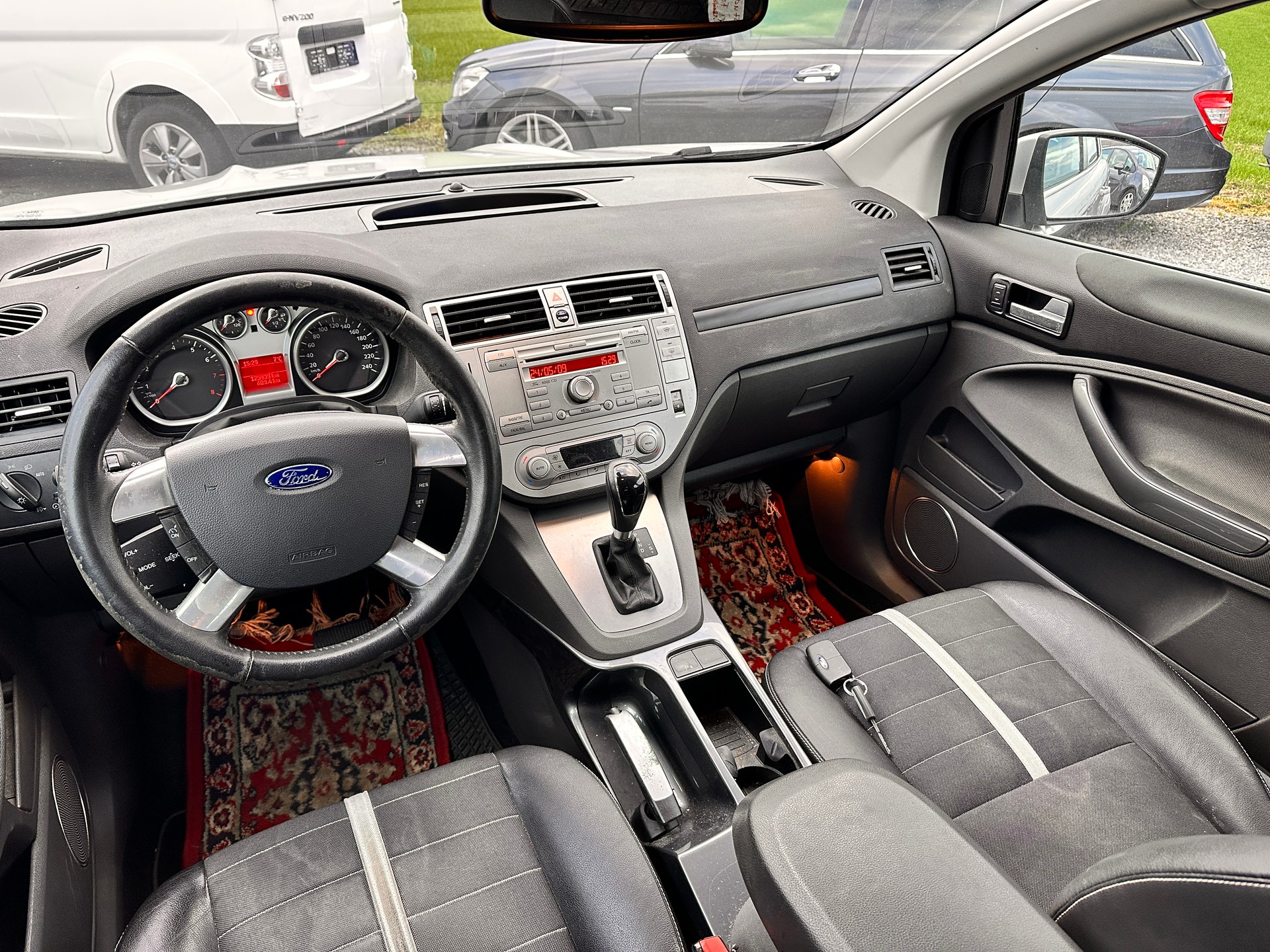 FORD Kuga 2.5 Turbo Titanium 4WD Automatic-showroom-element-2