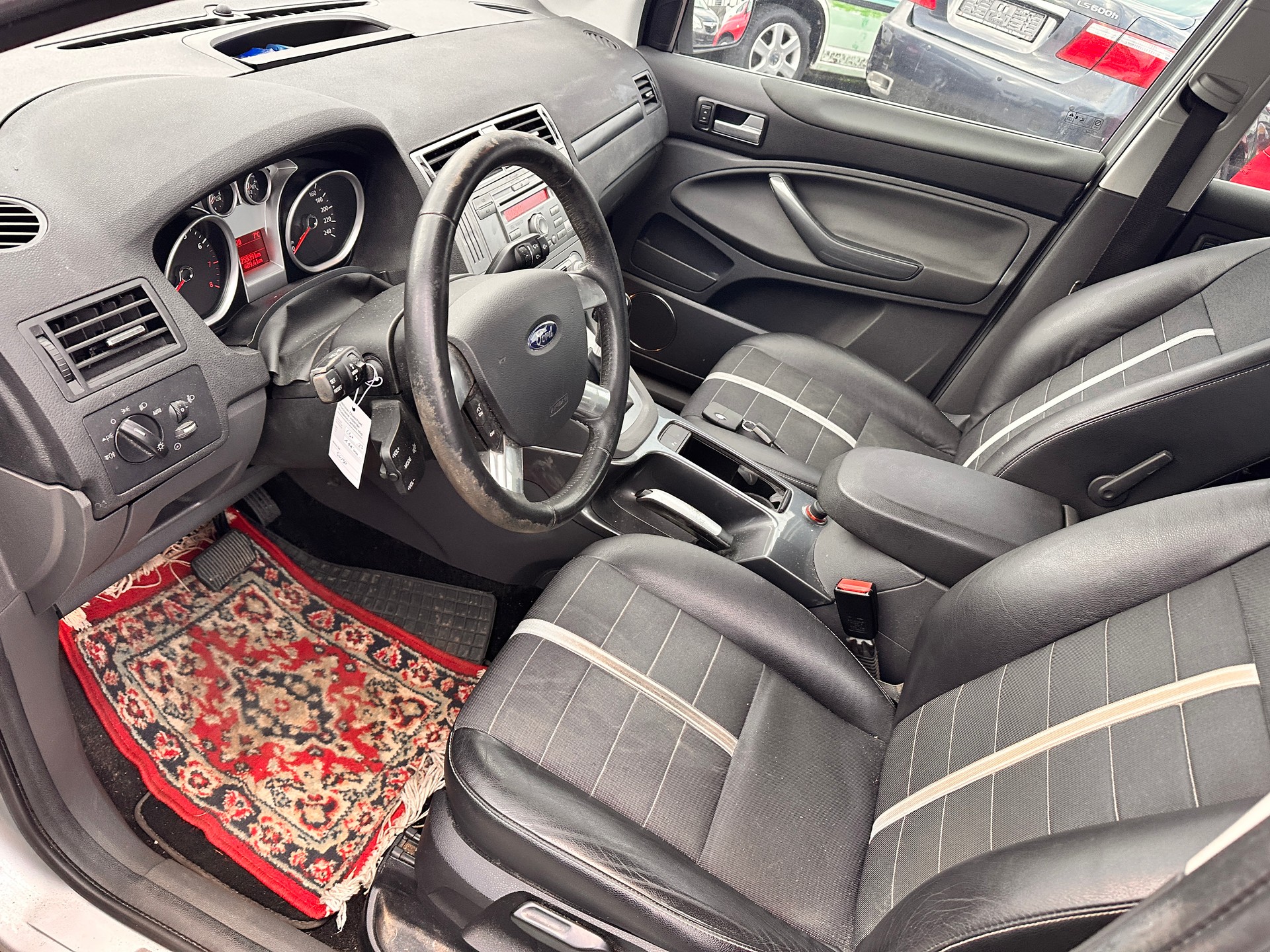 FORD Kuga 2.5 Turbo Titanium 4WD Automatic-image-10