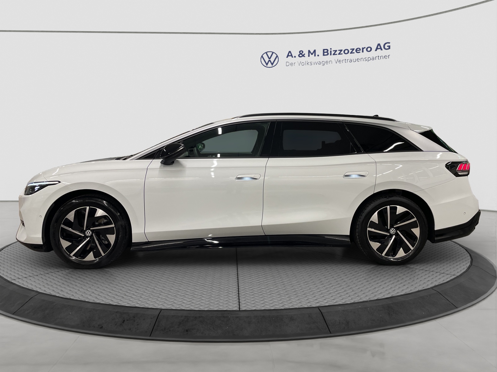 VW ID.7 Tourer Pro 77 kWh United-showroom-element-1