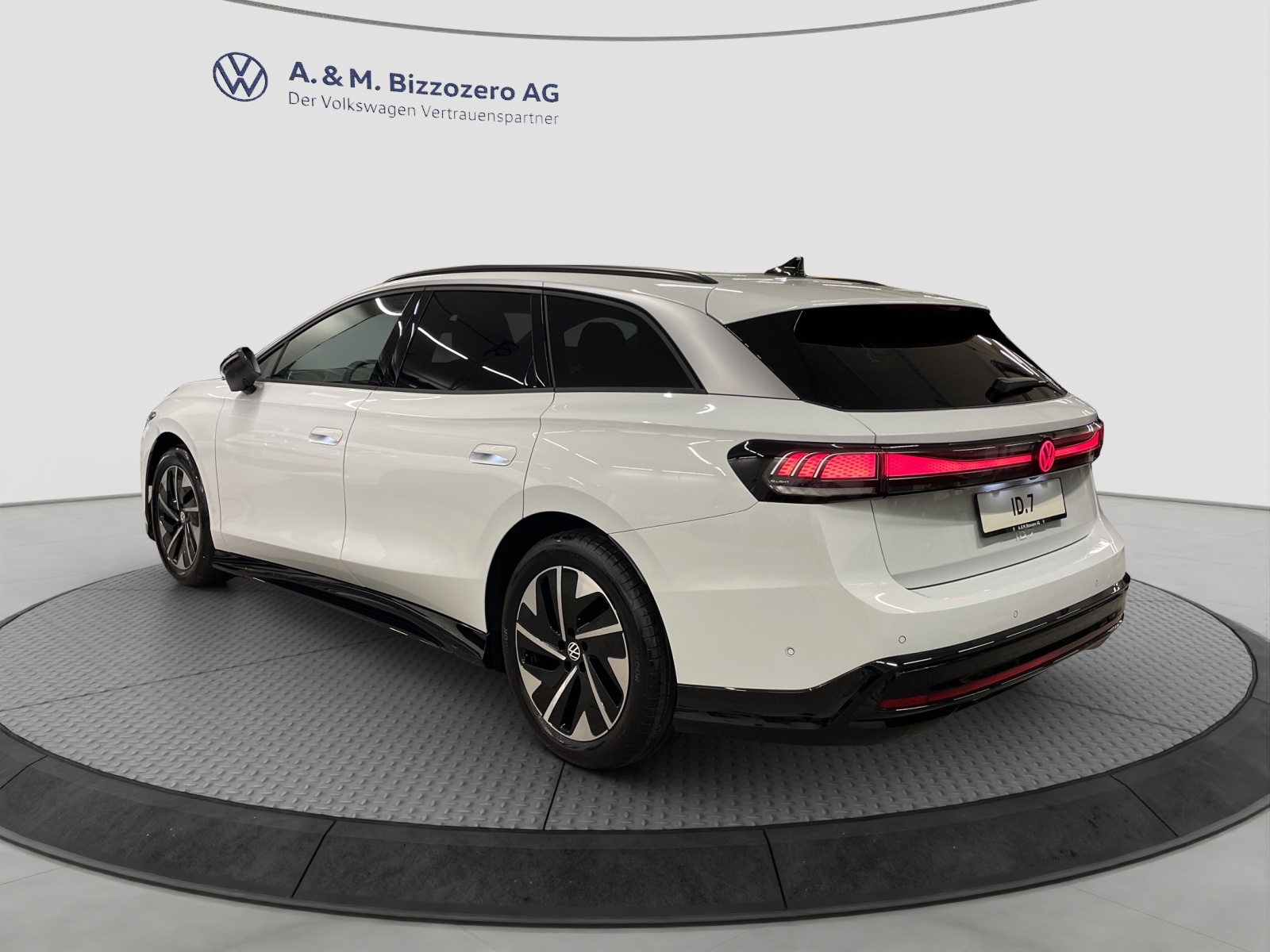 VW ID.7 Tourer Pro 77 kWh United-showroom-element-2