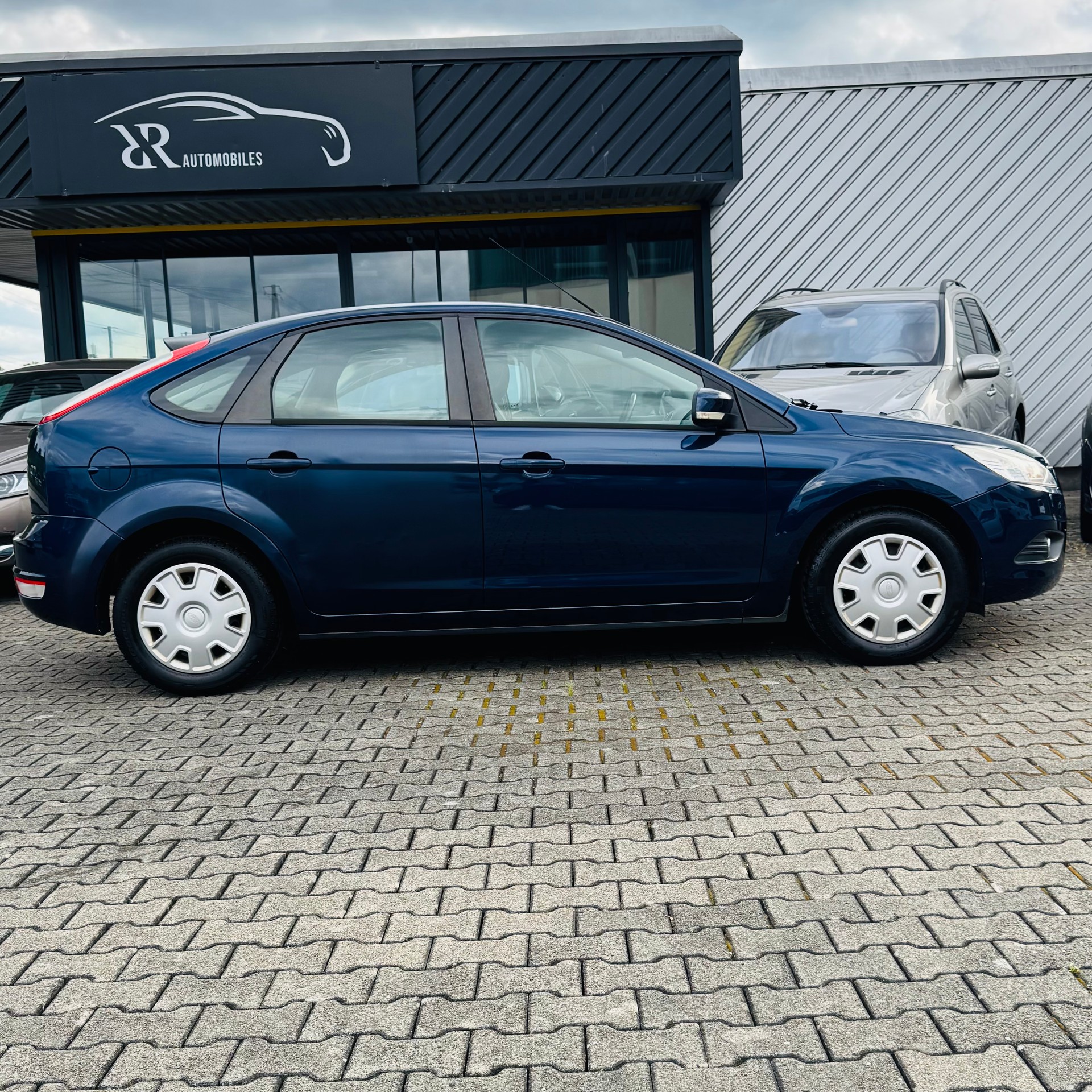 FORD Focus 1.6i Carving Automatic-showroom-element-1